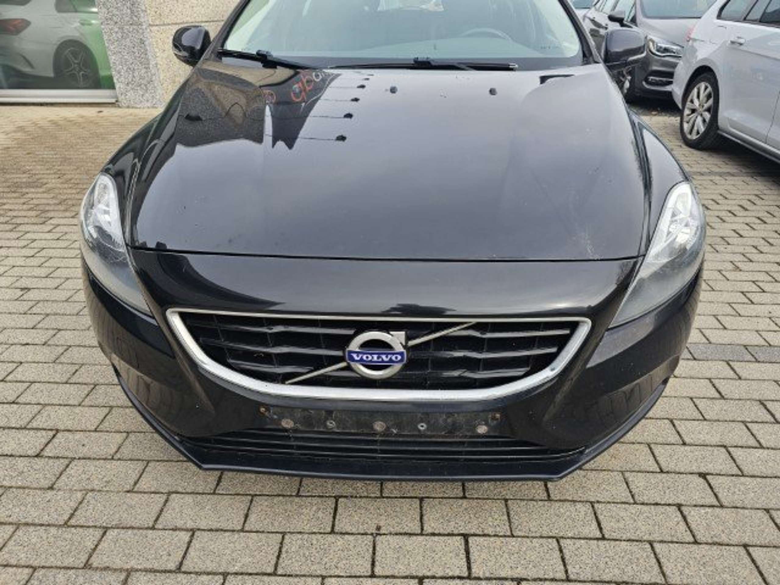 Volvo - V40