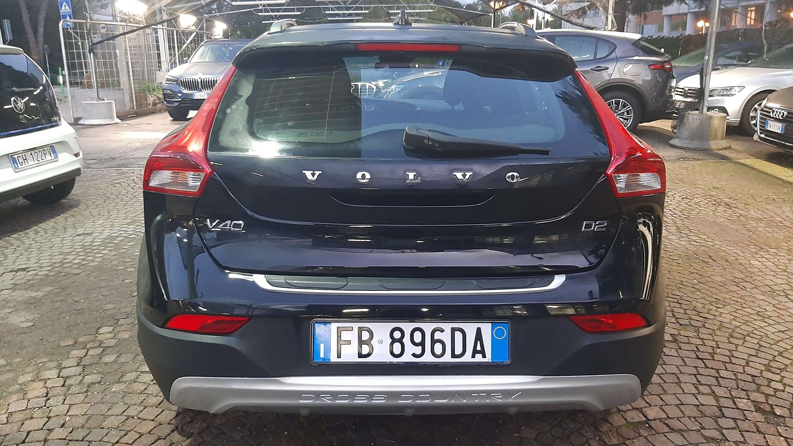 Volvo - V40 Cross Country