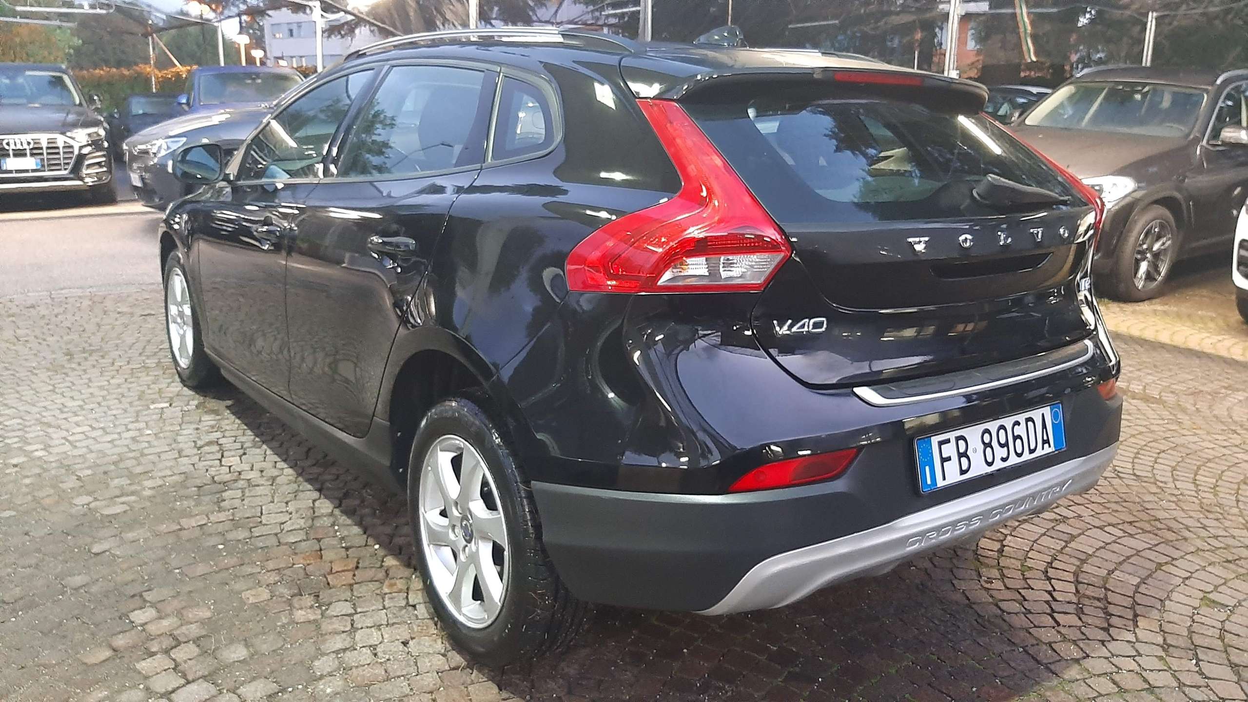 Volvo - V40 Cross Country