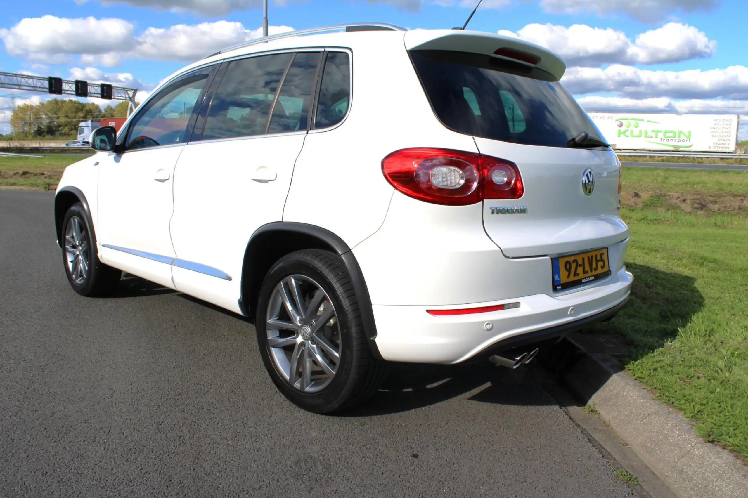 Volkswagen - Tiguan