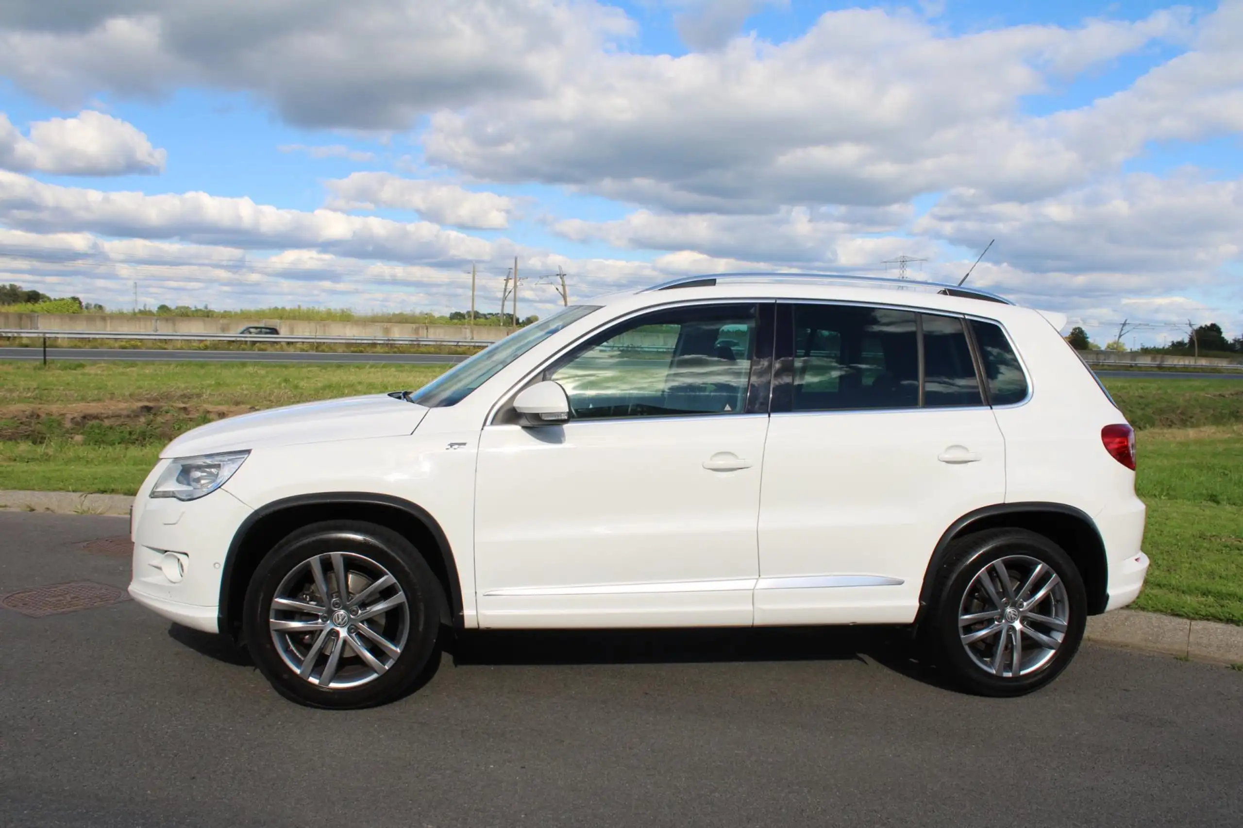 Volkswagen - Tiguan