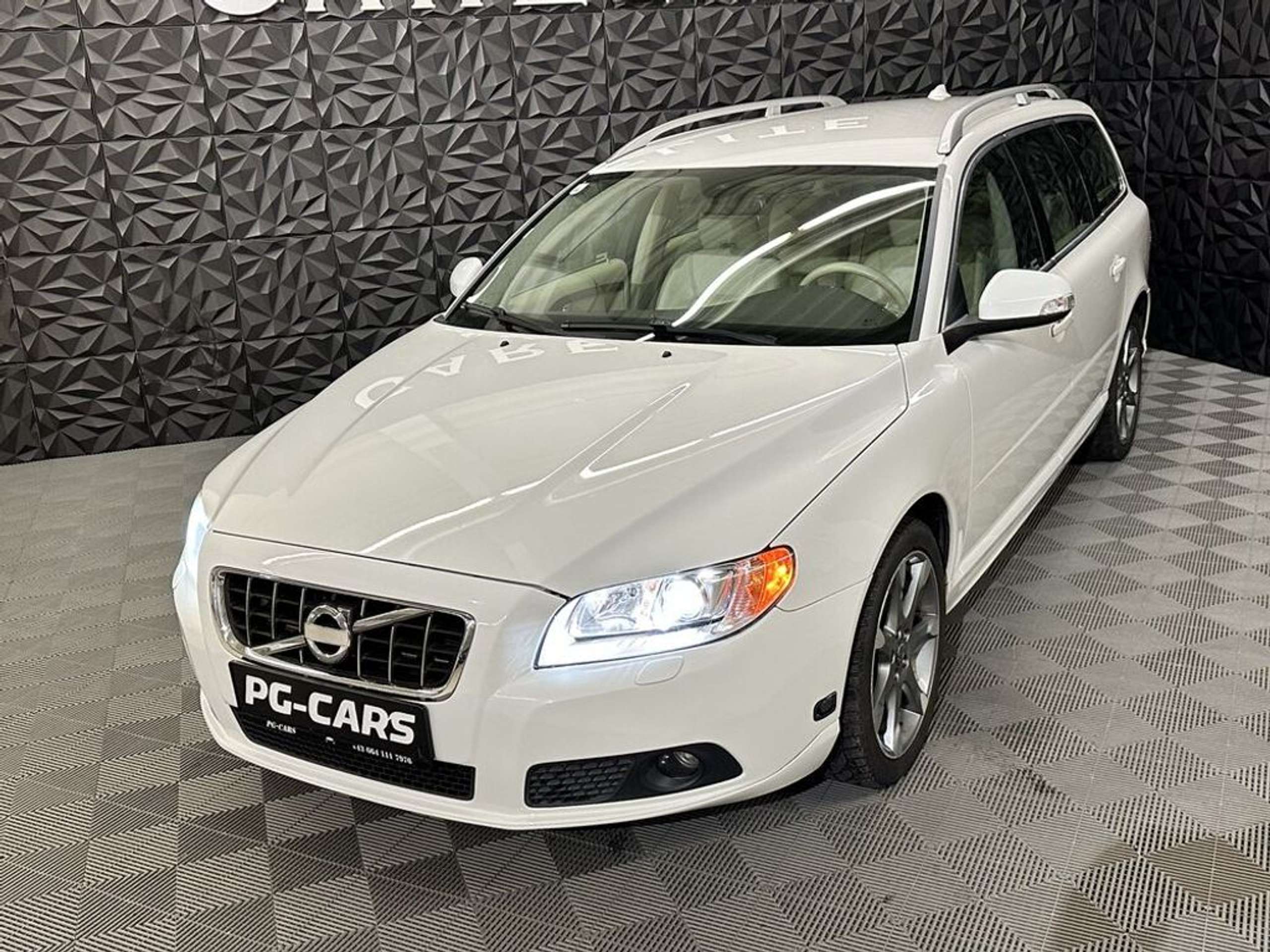 Volvo - V70