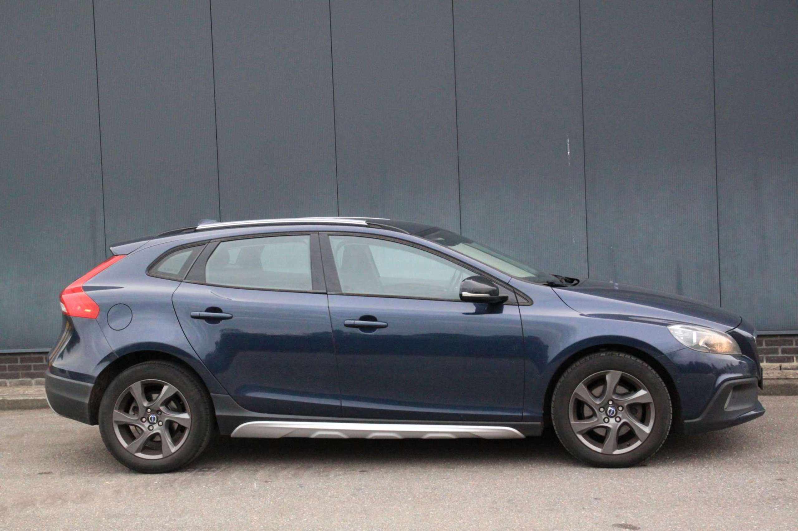 Volvo - V40 Cross Country