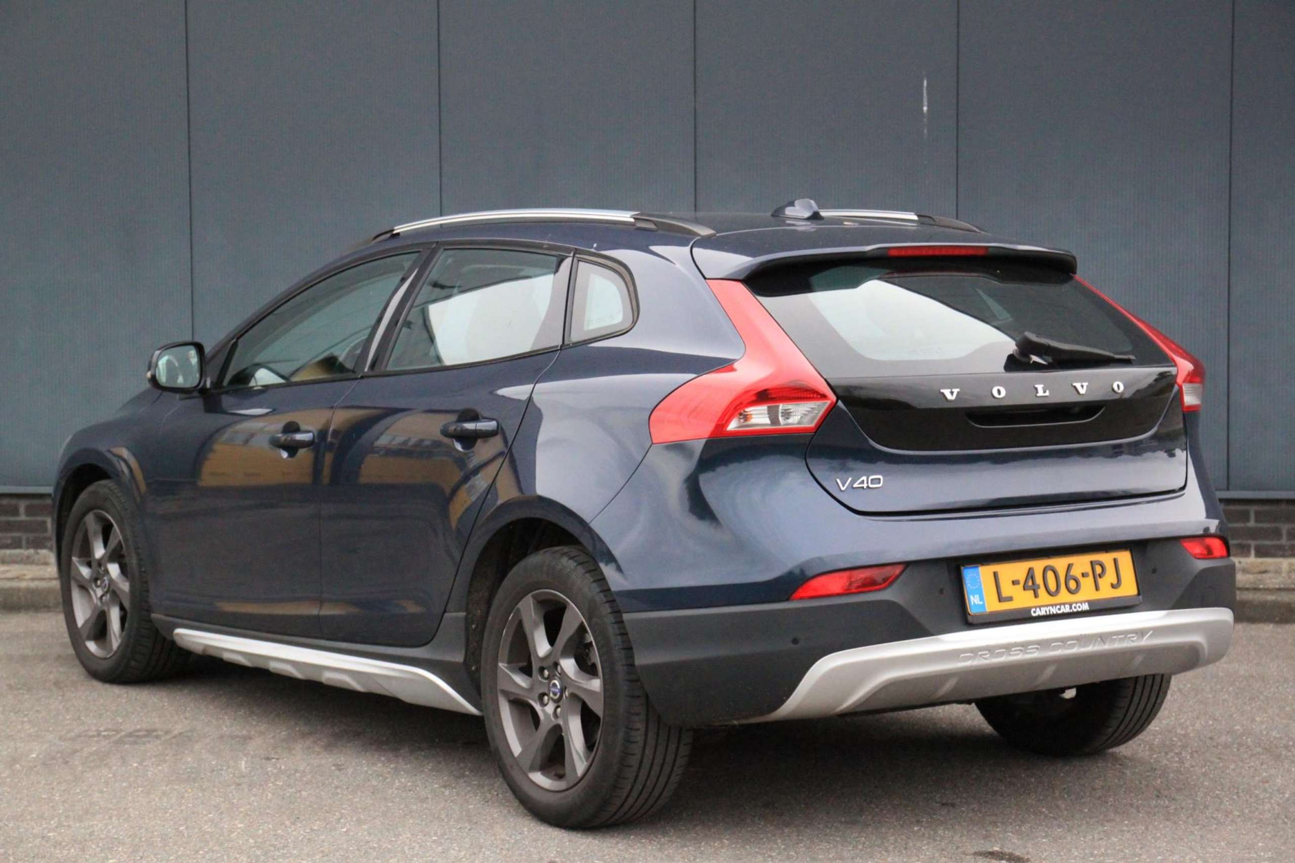 Volvo - V40 Cross Country