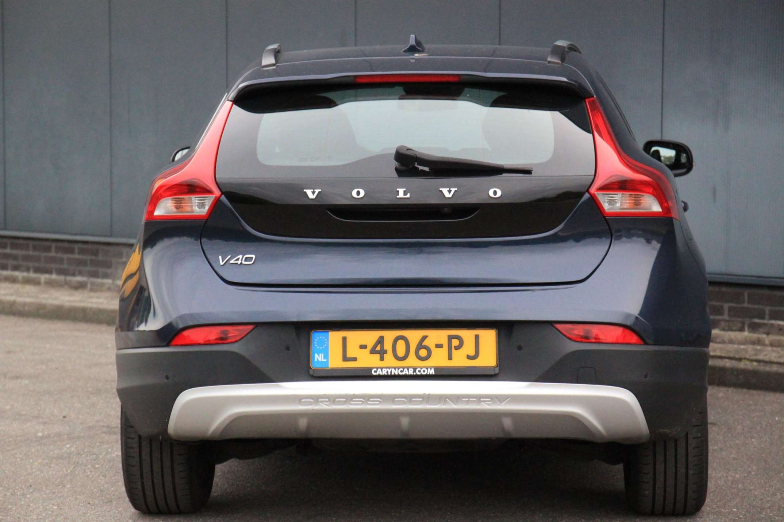 Volvo - V40 Cross Country