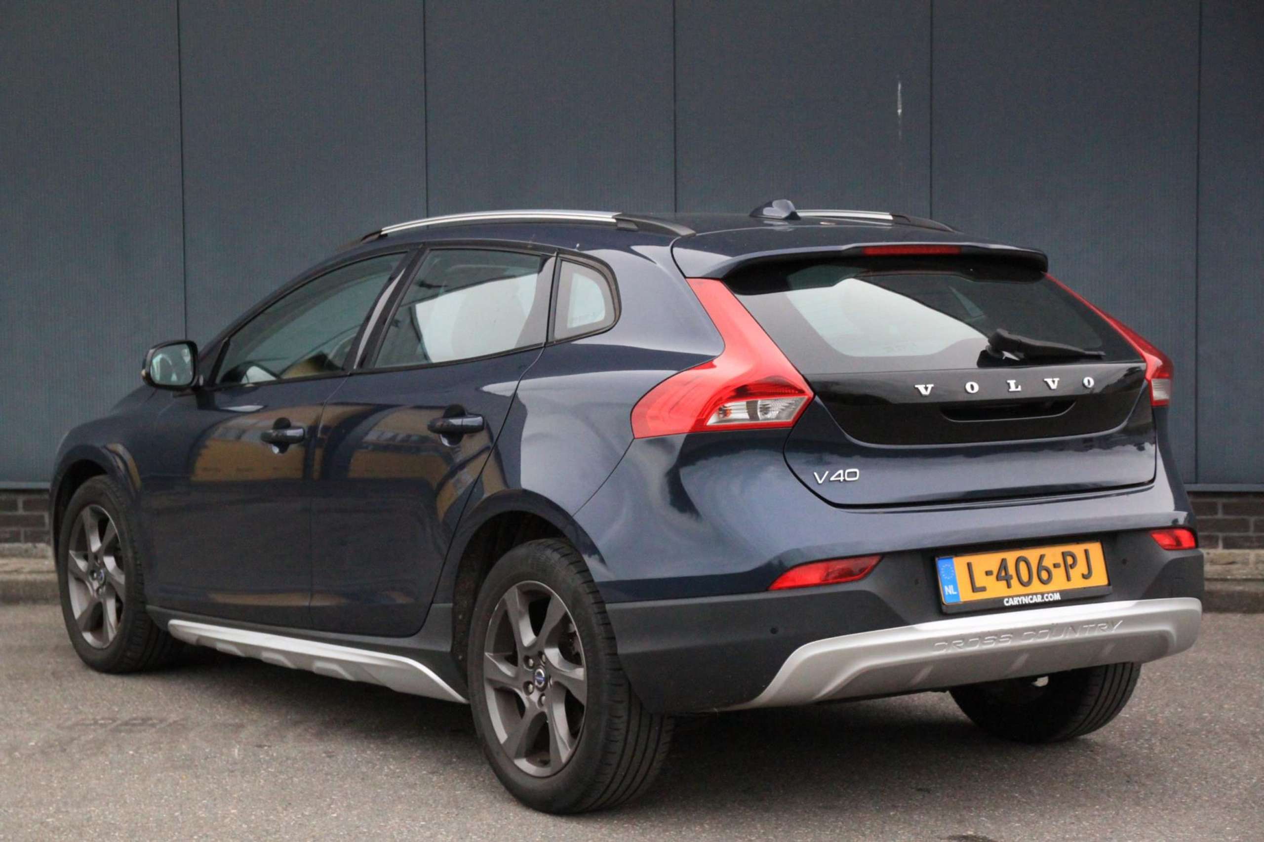 Volvo - V40 Cross Country