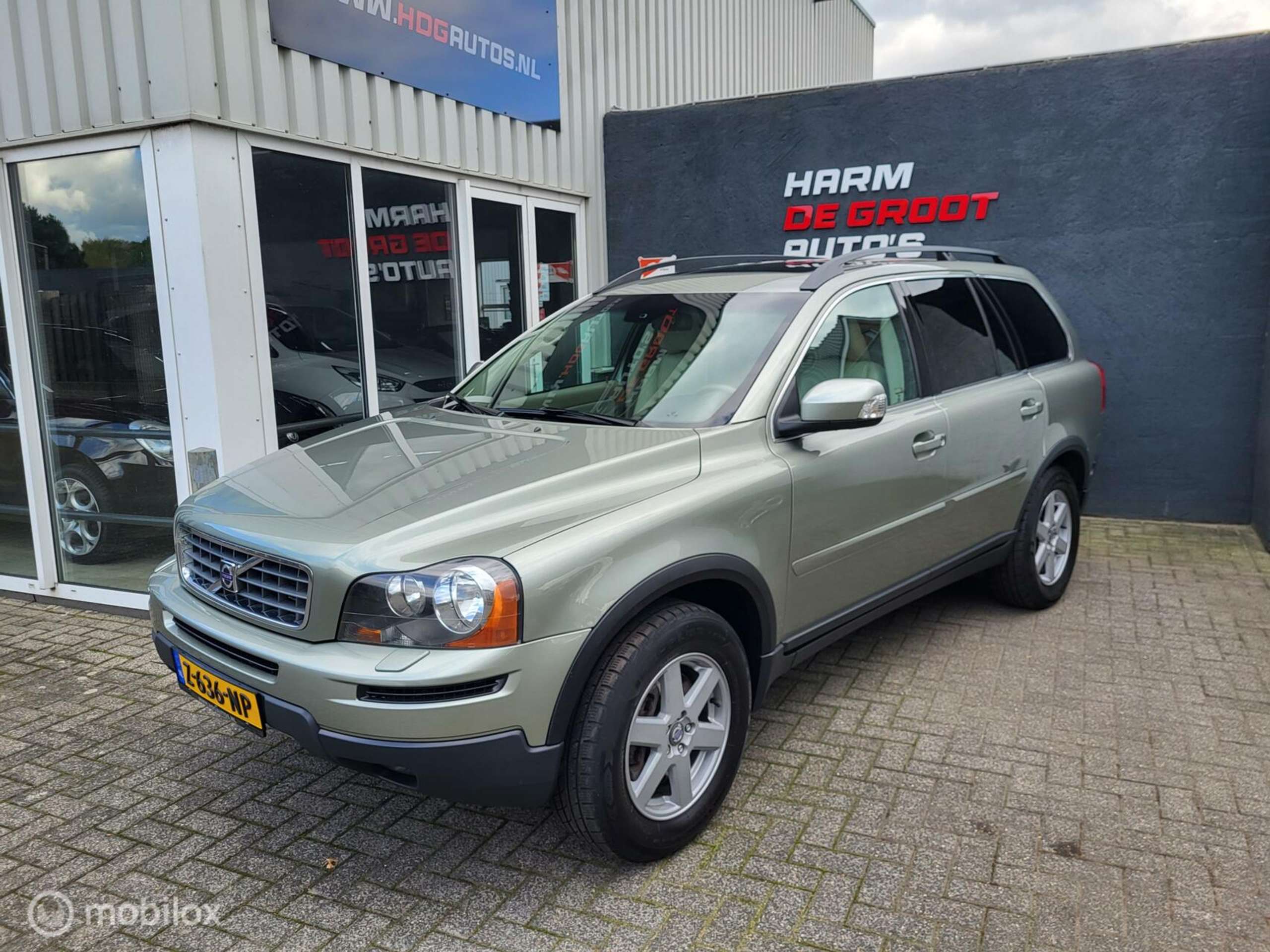 Volvo - XC90