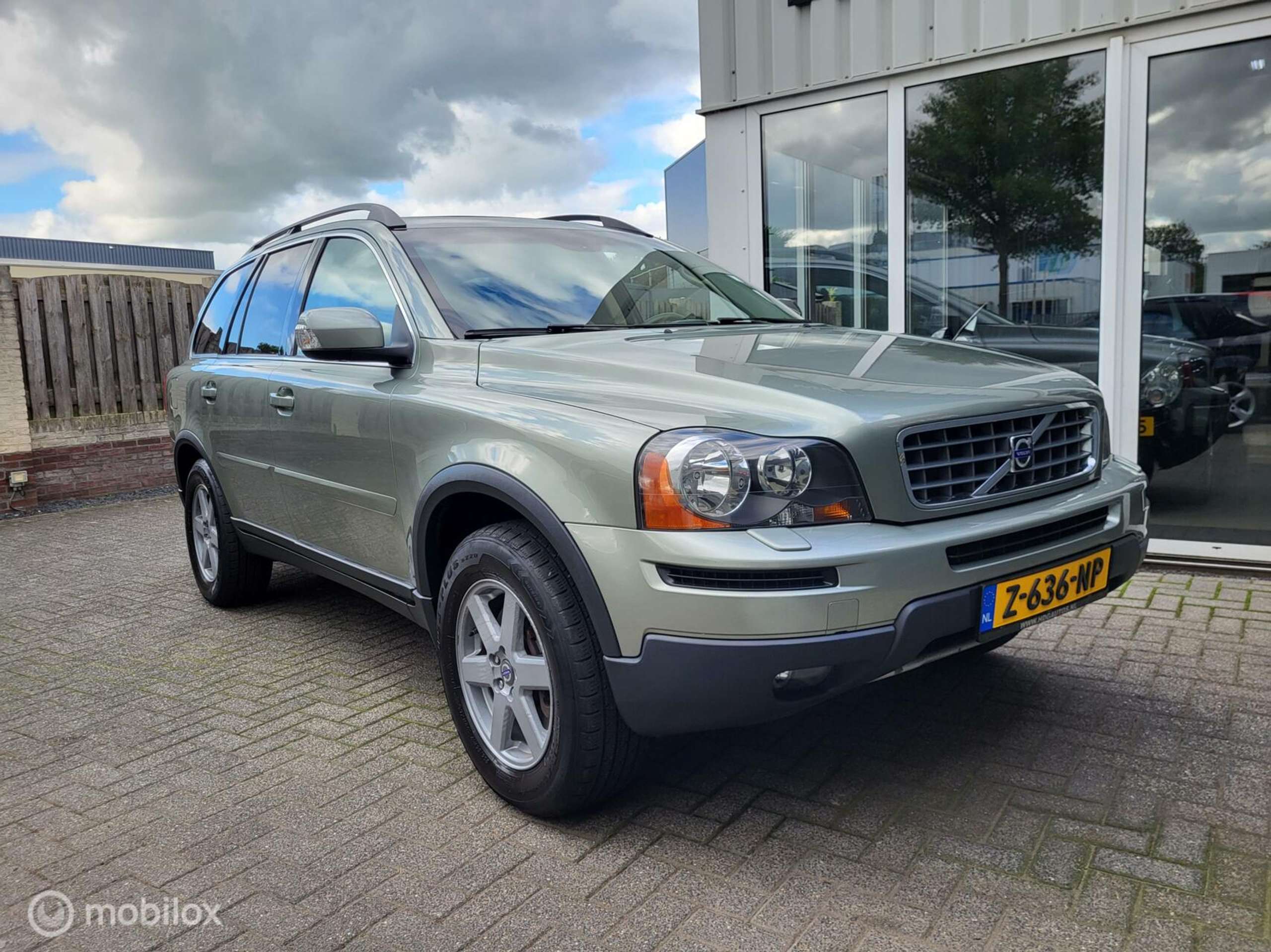 Volvo - XC90