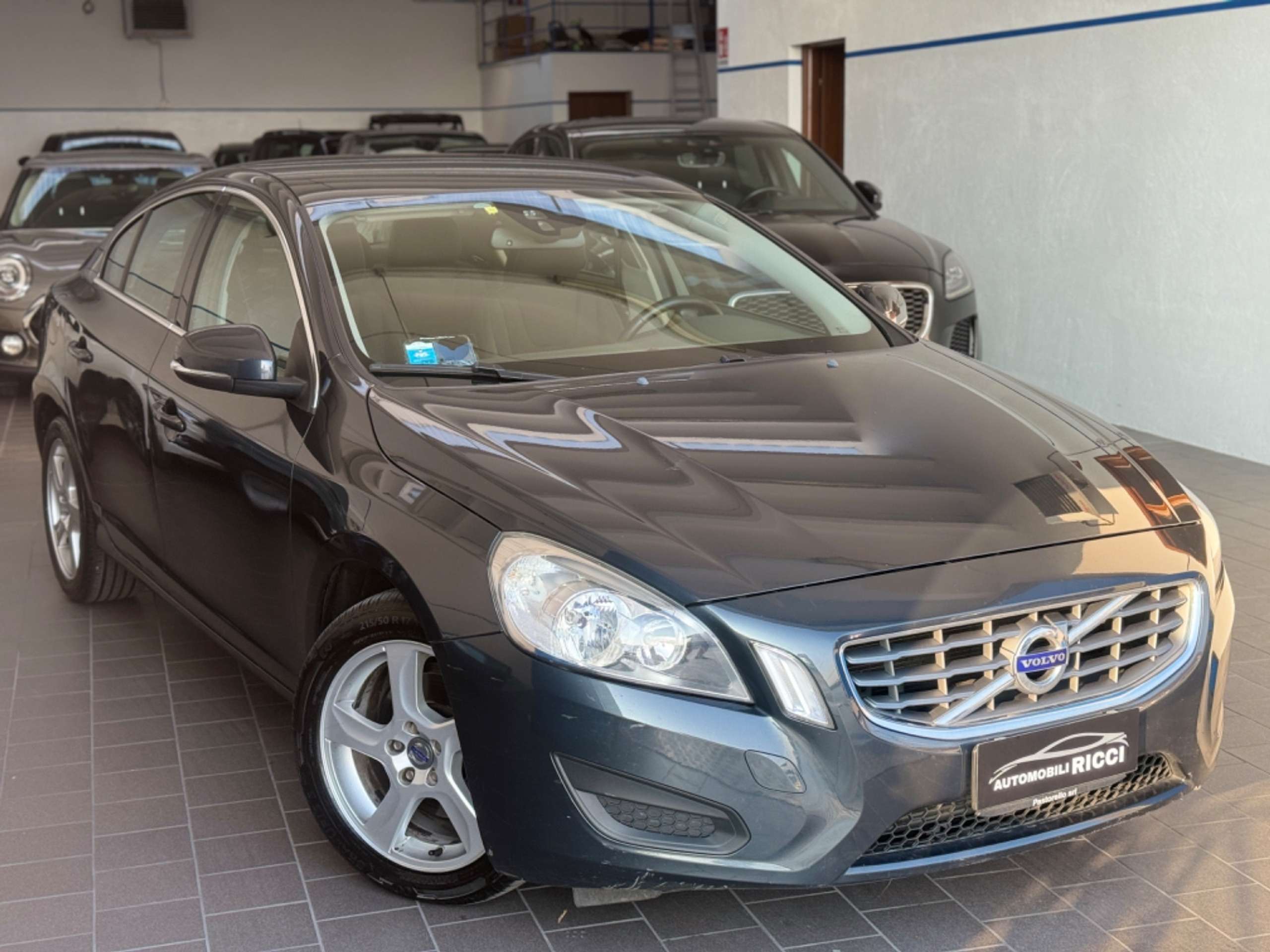 Volvo - S60