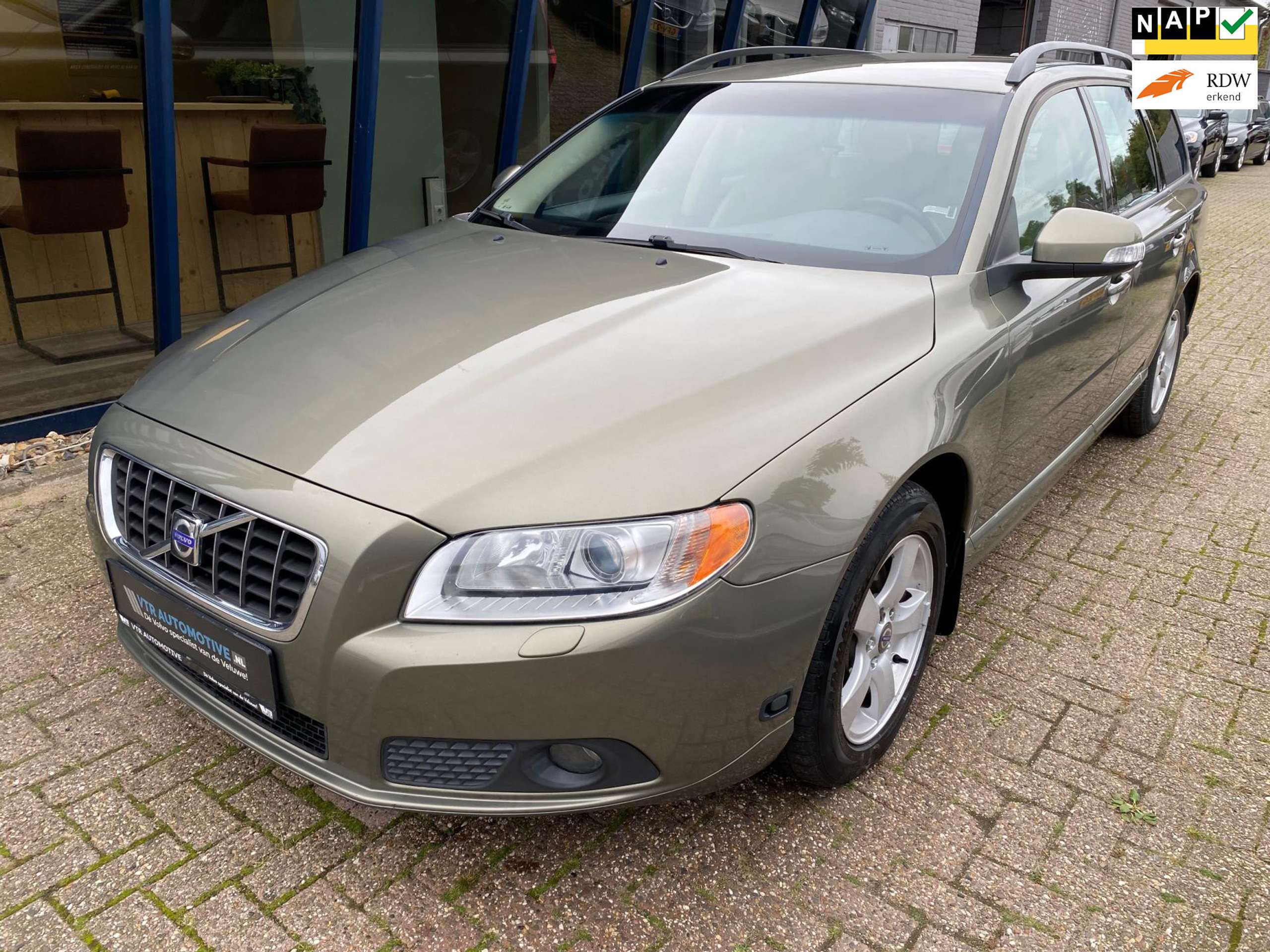 Volvo - V70