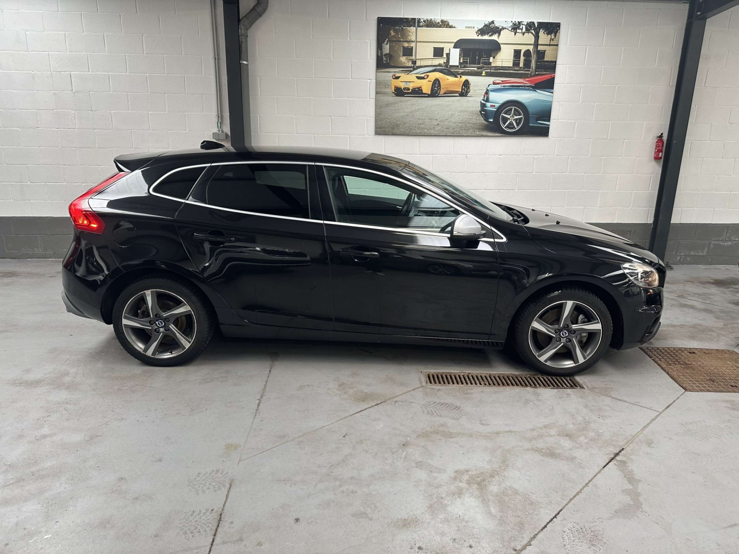 Volvo - V40