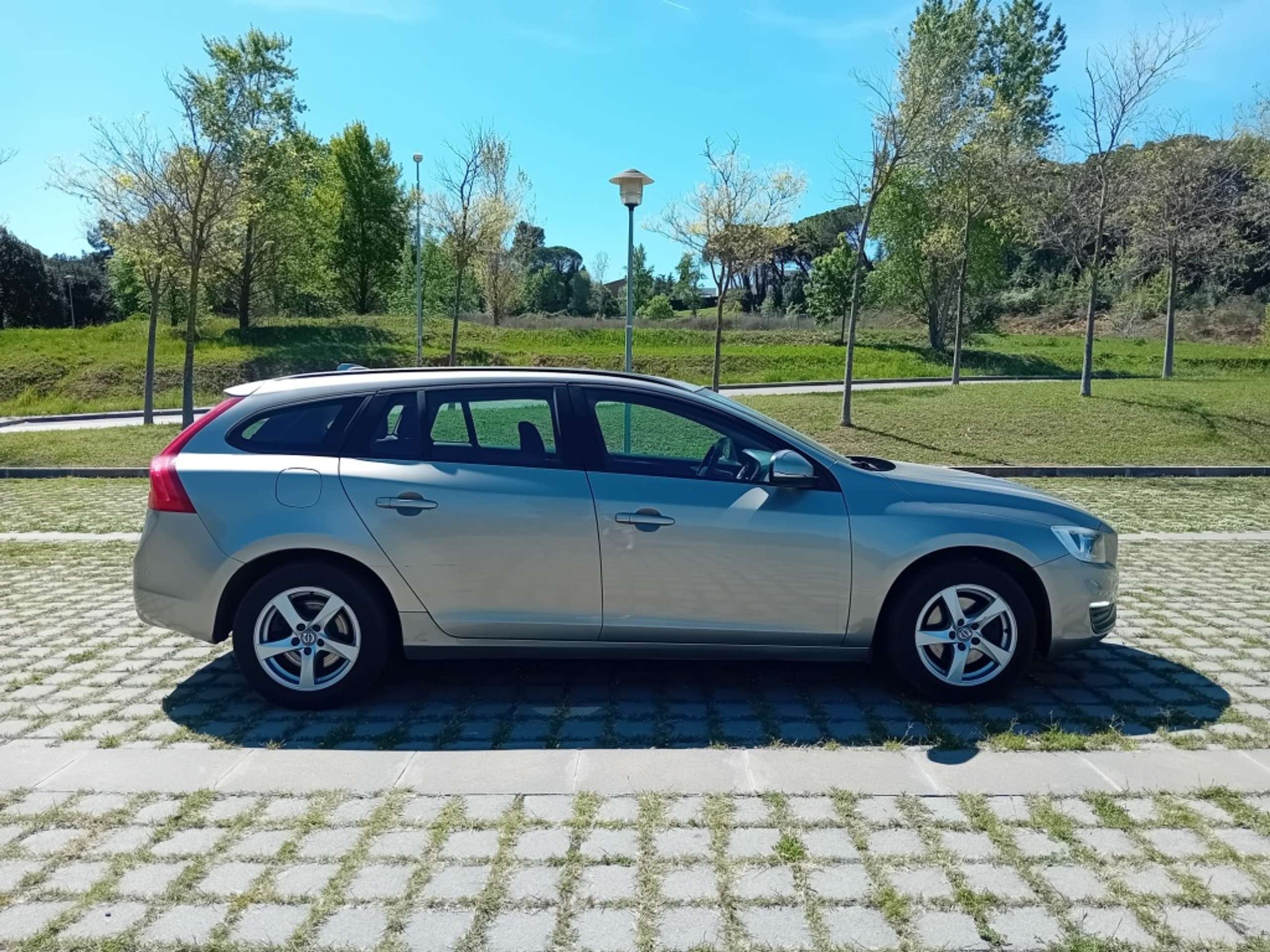 Volvo - V60