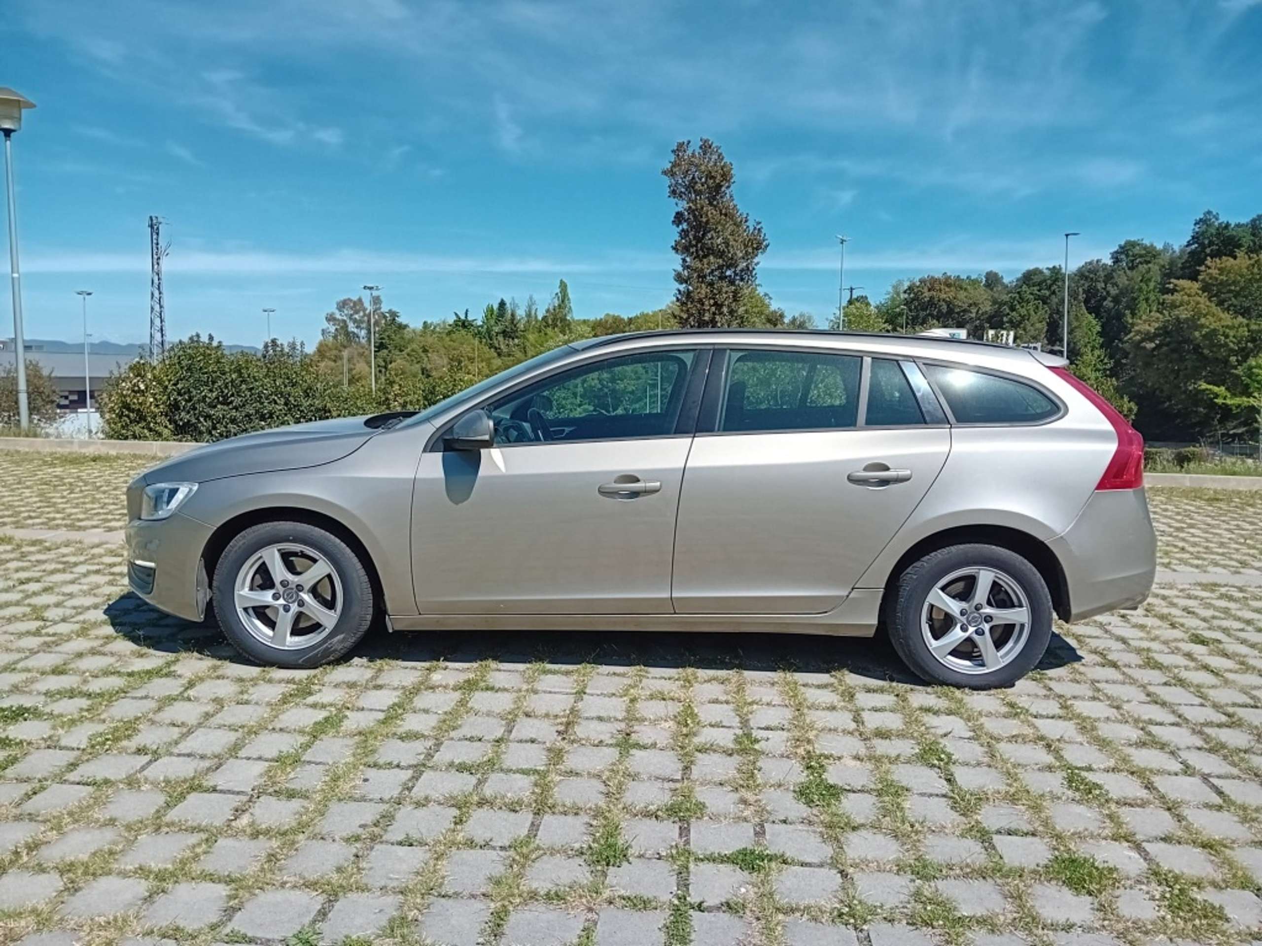 Volvo - V60