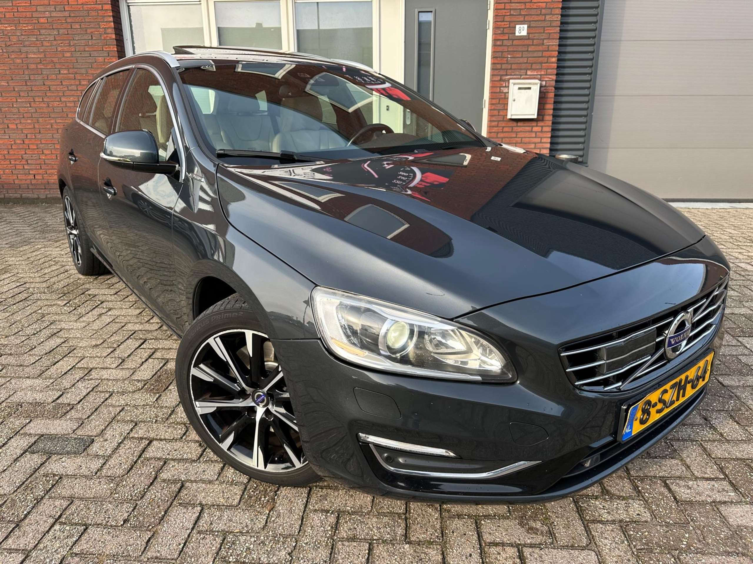 Volvo - V60