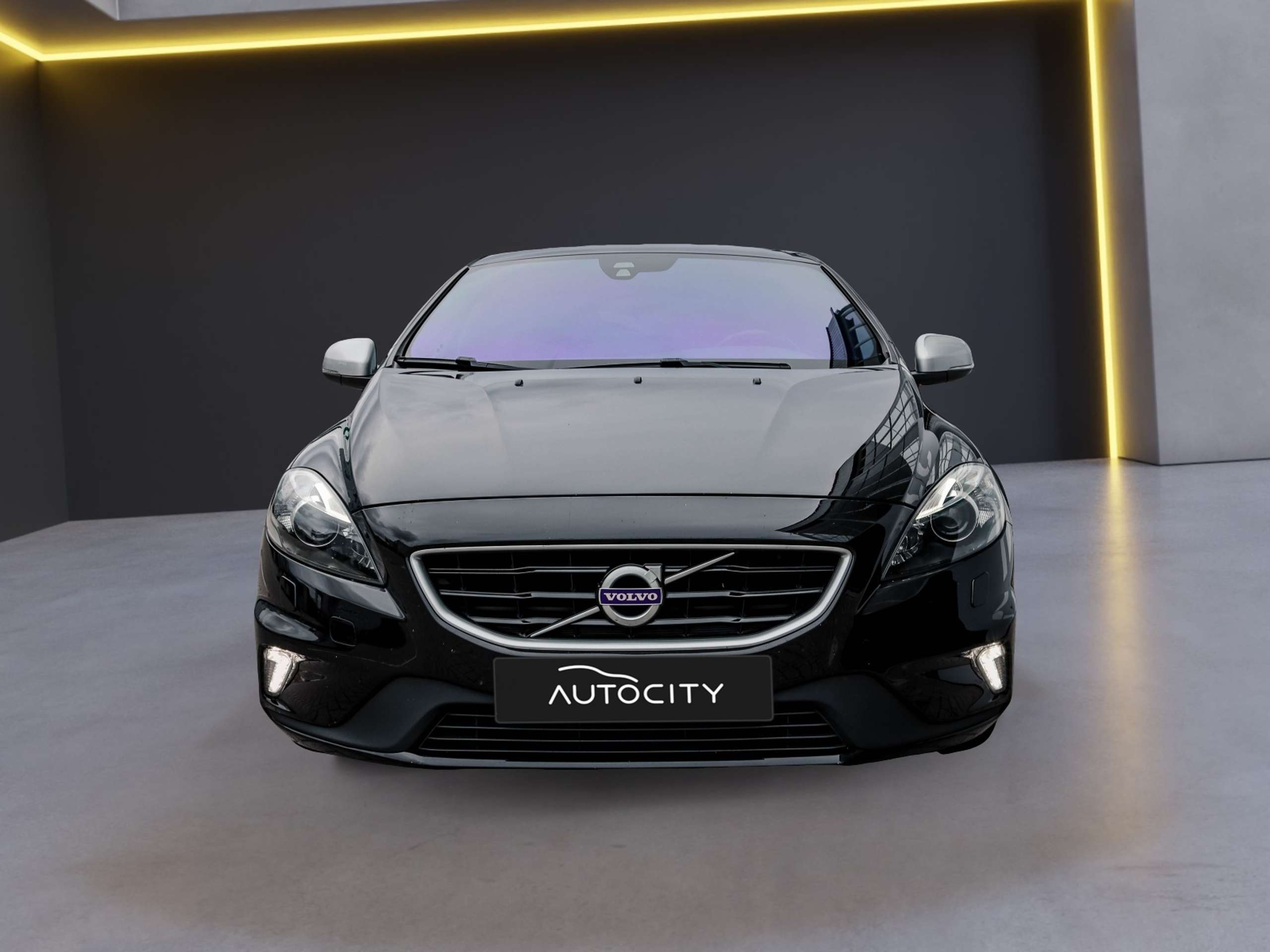 Volvo - V40