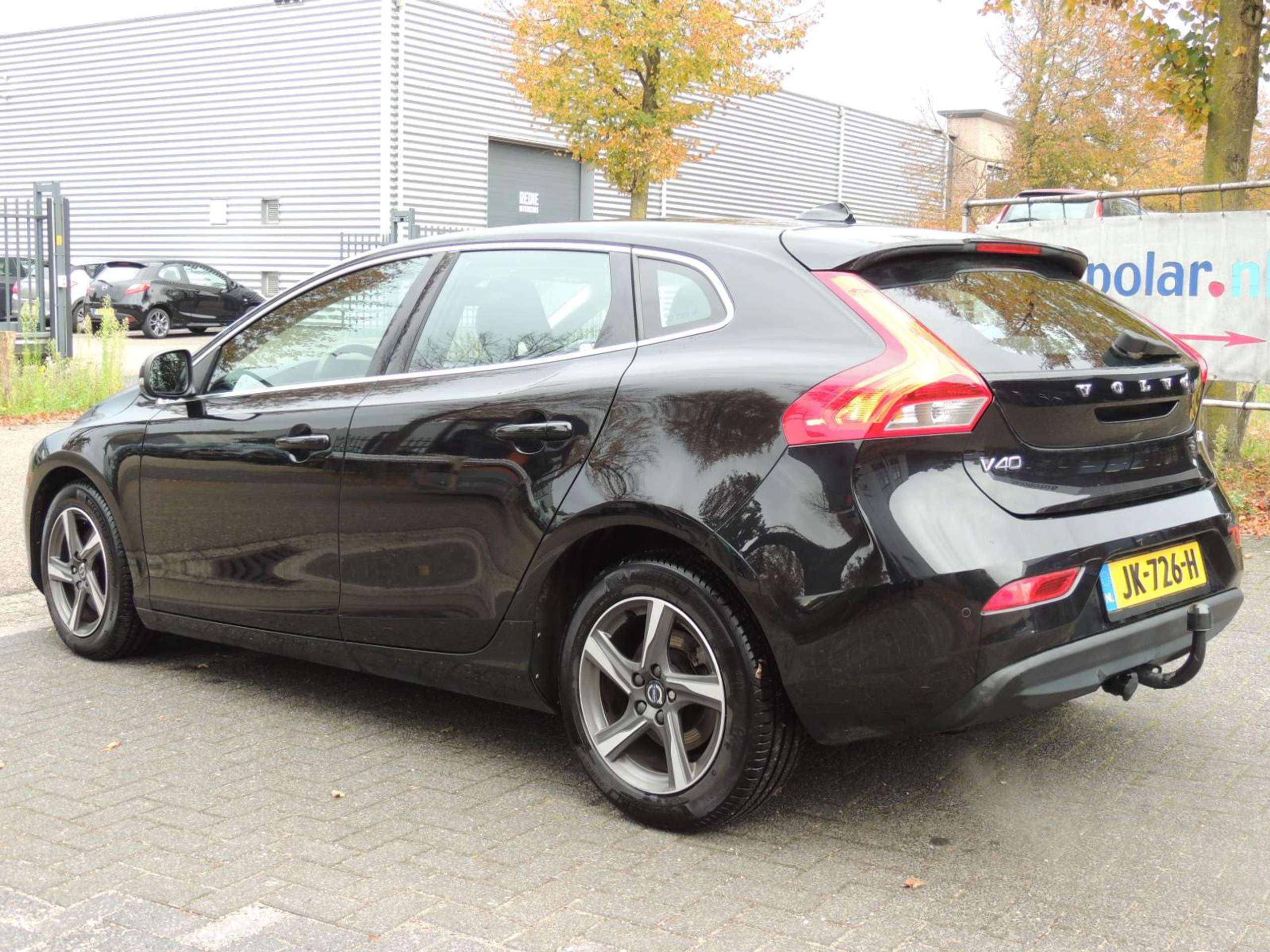 Volvo - V40