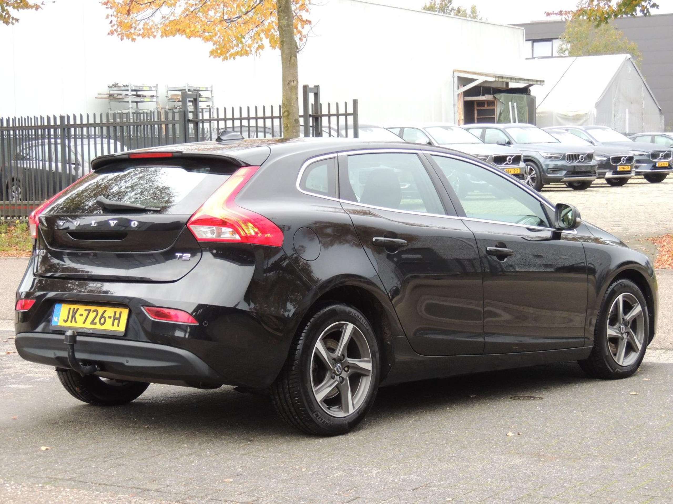 Volvo - V40