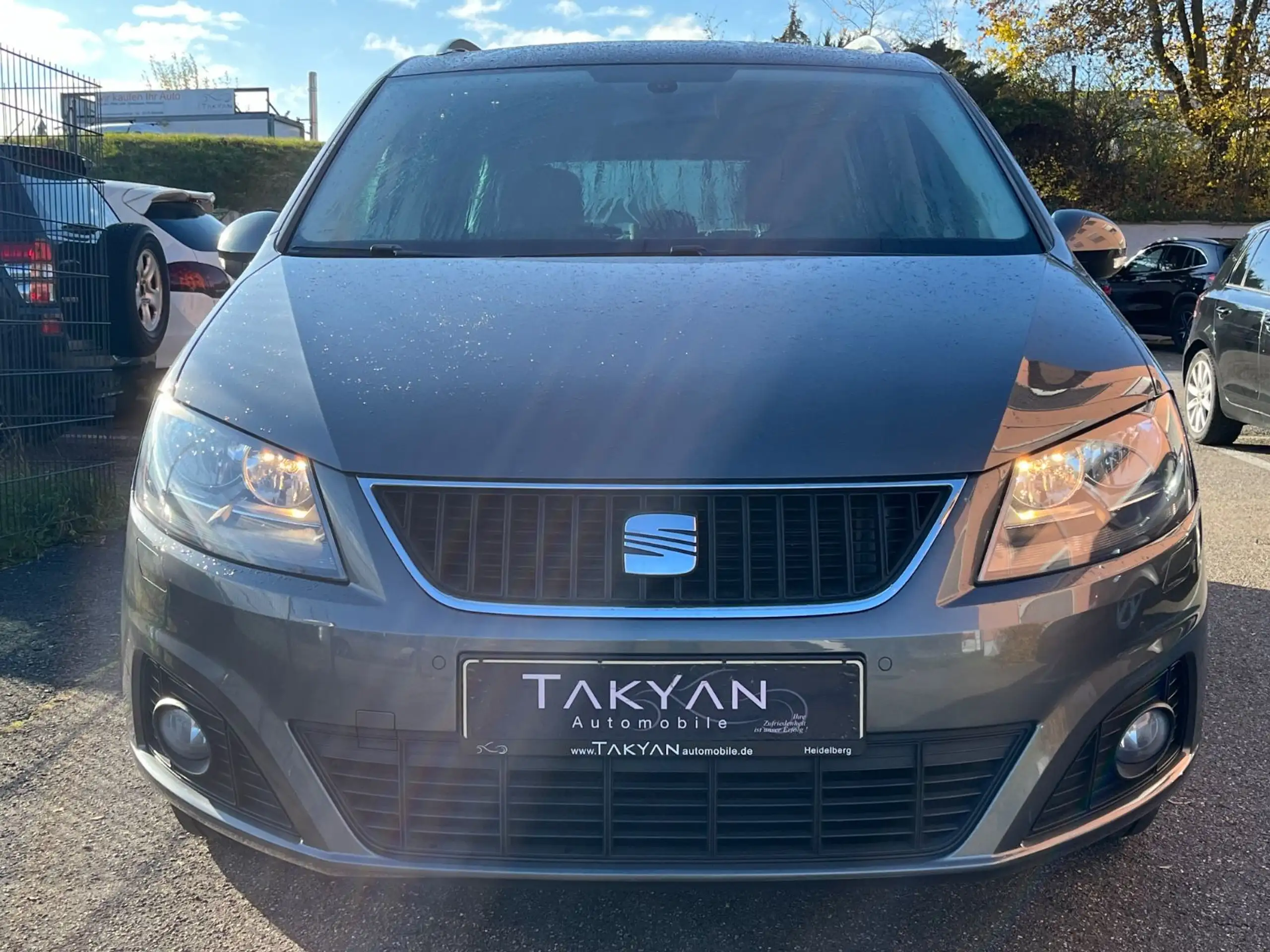 SEAT - Alhambra