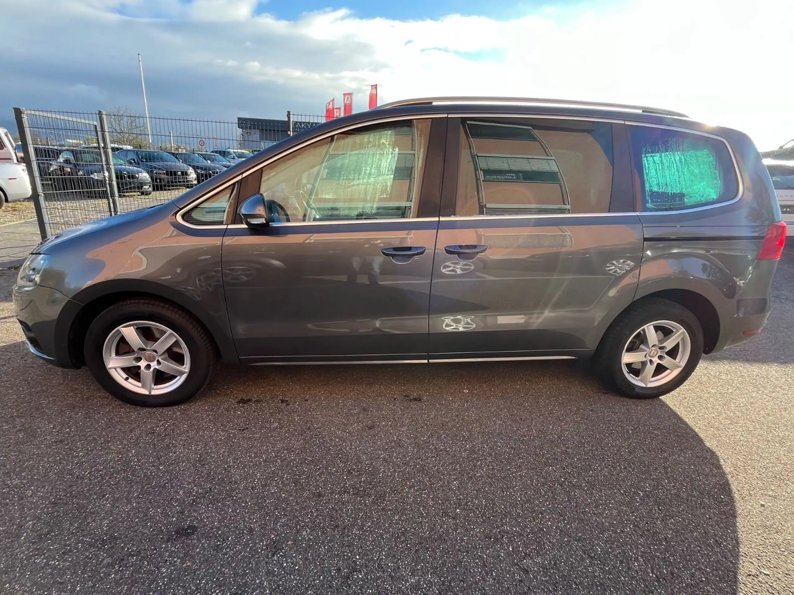 SEAT - Alhambra