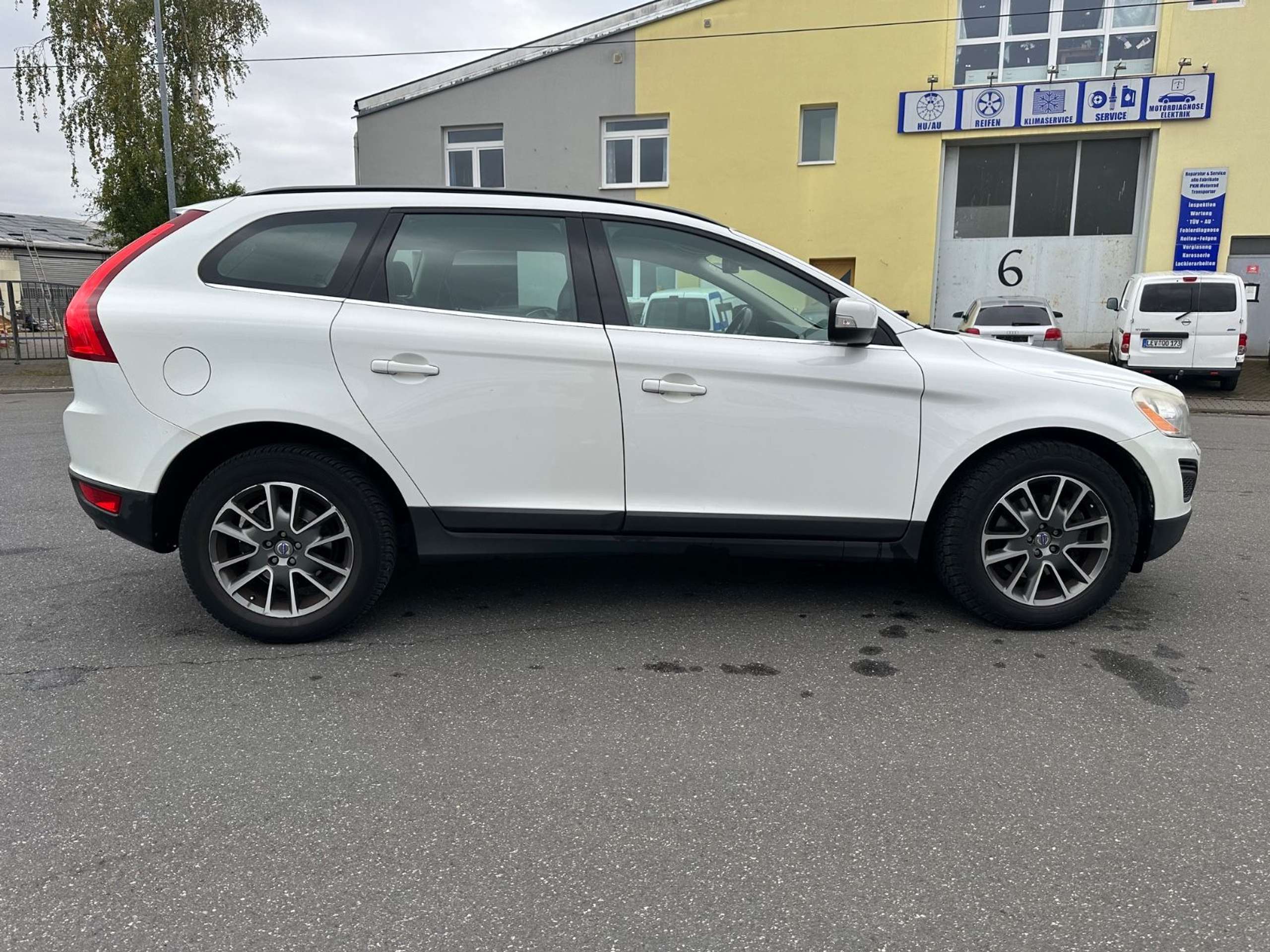 Volvo - XC60