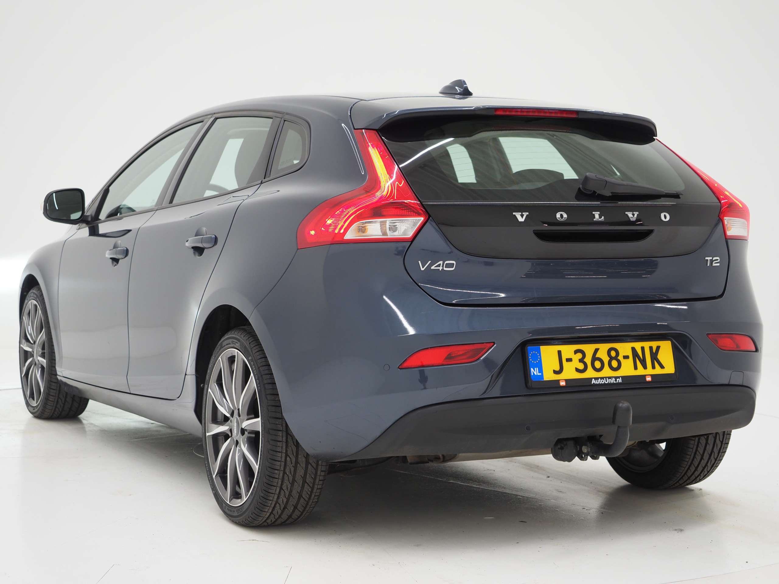 Volvo - V40