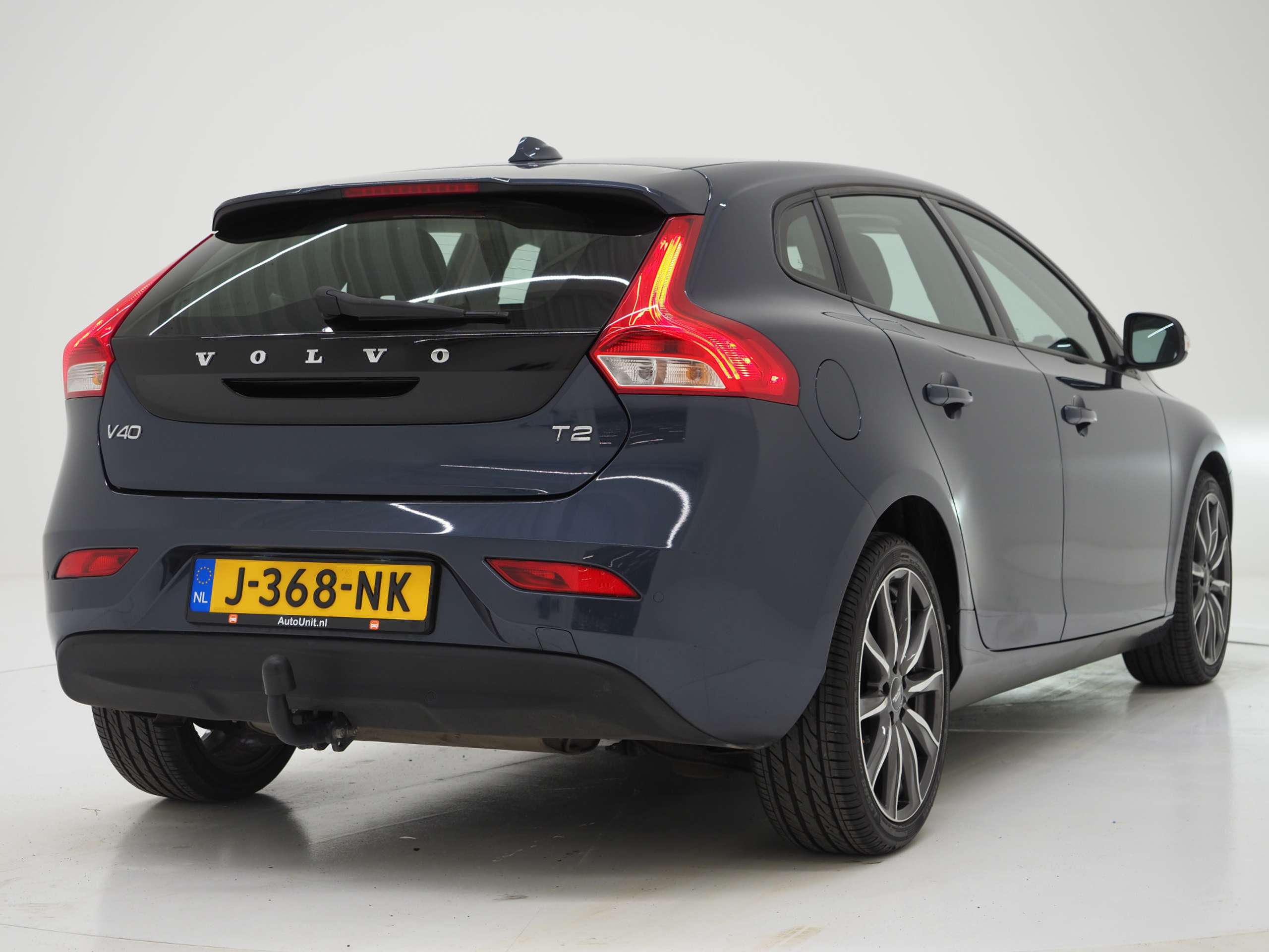 Volvo - V40