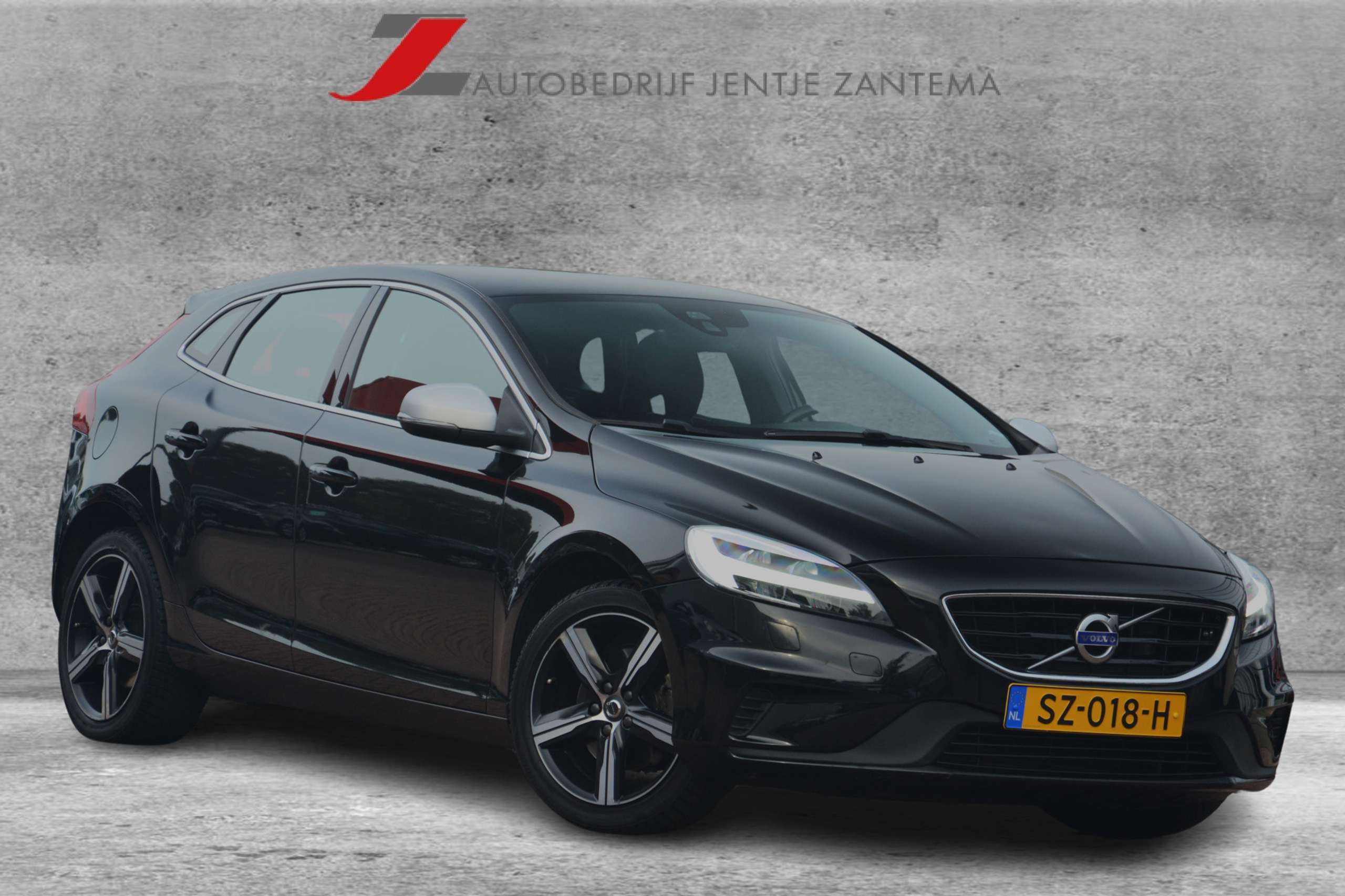 Volvo V40 2018