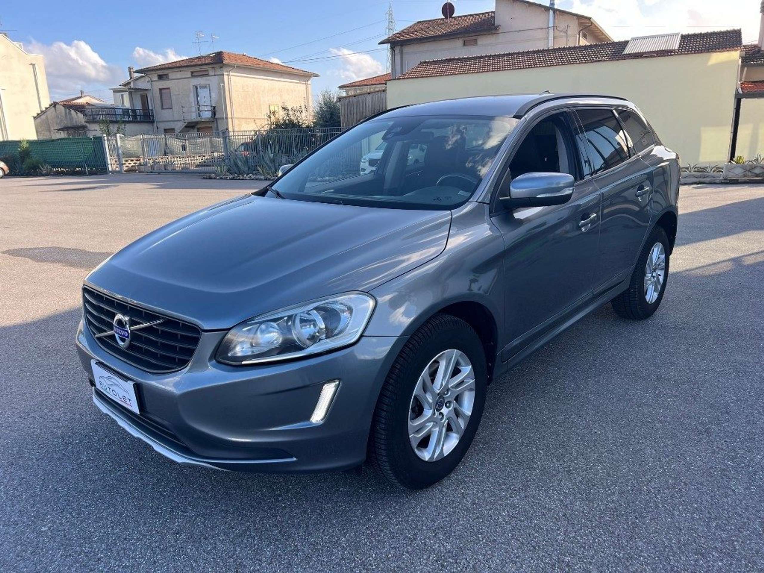 Volvo - XC60