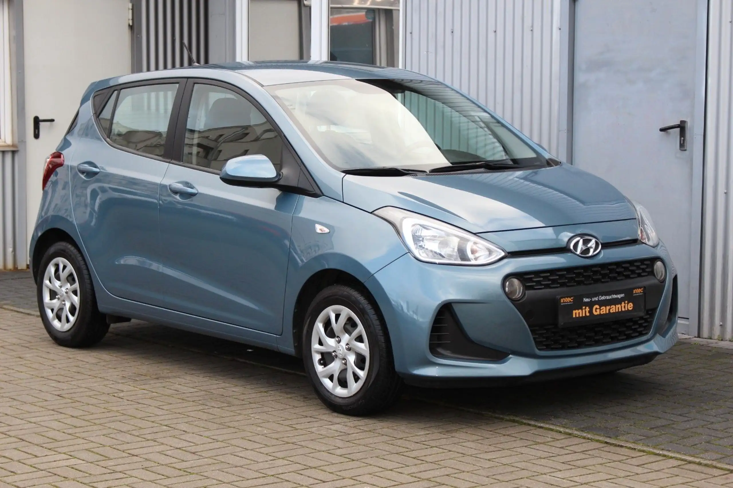 Hyundai - i10