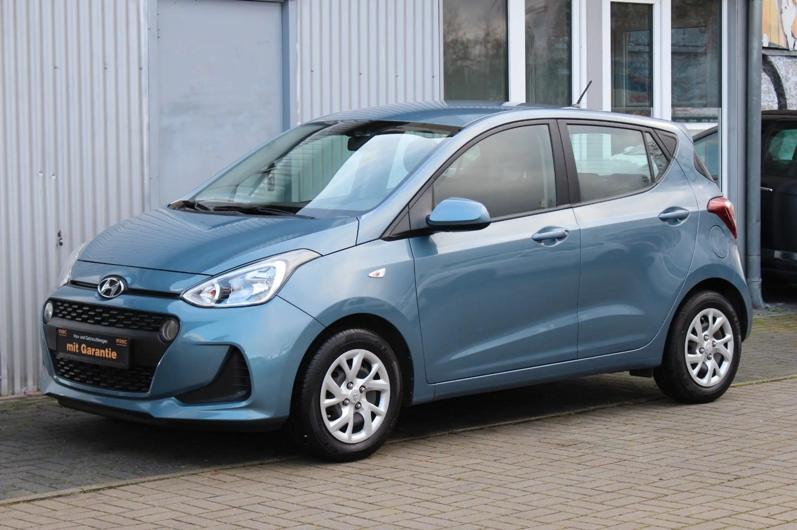 Hyundai - i10