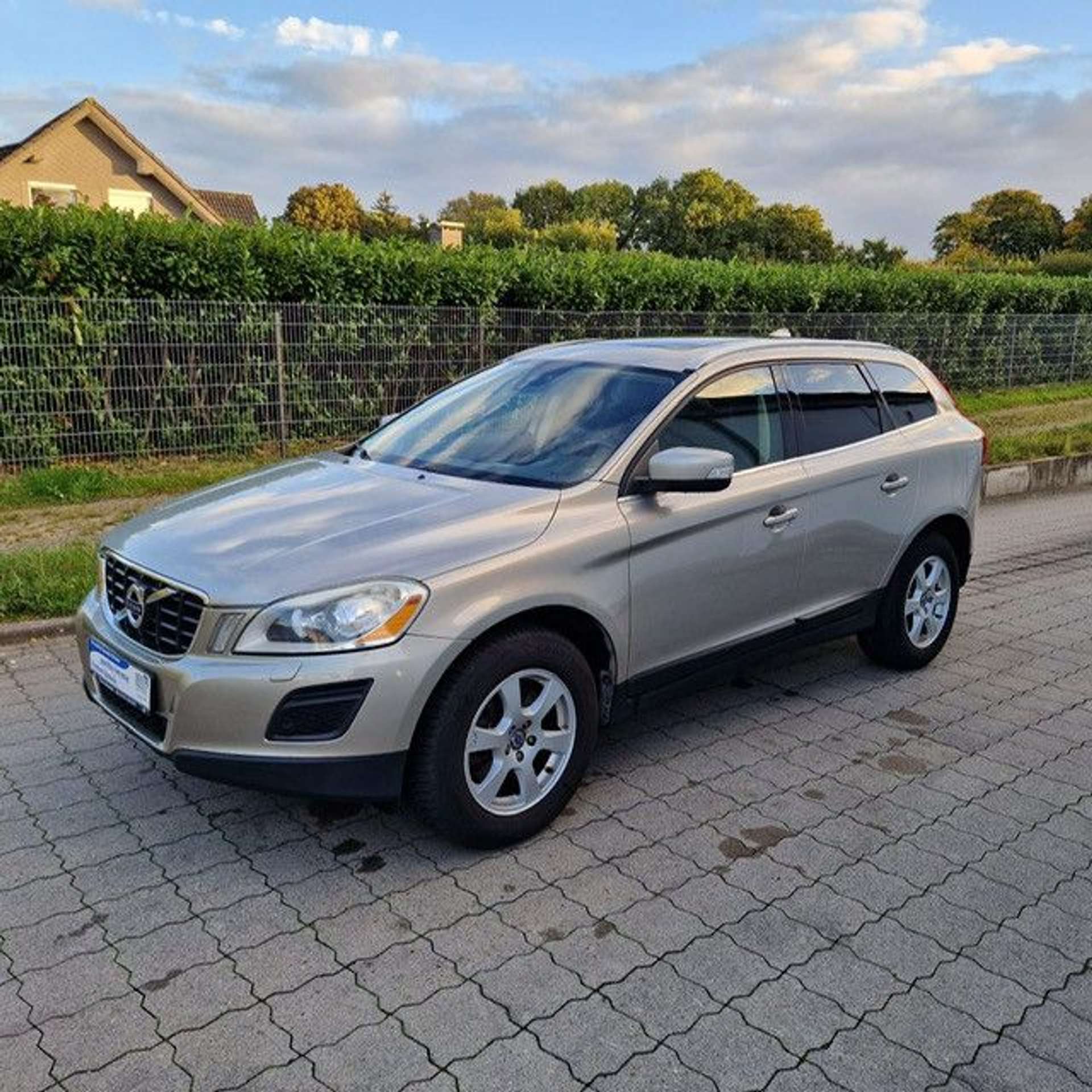 Volvo - XC60