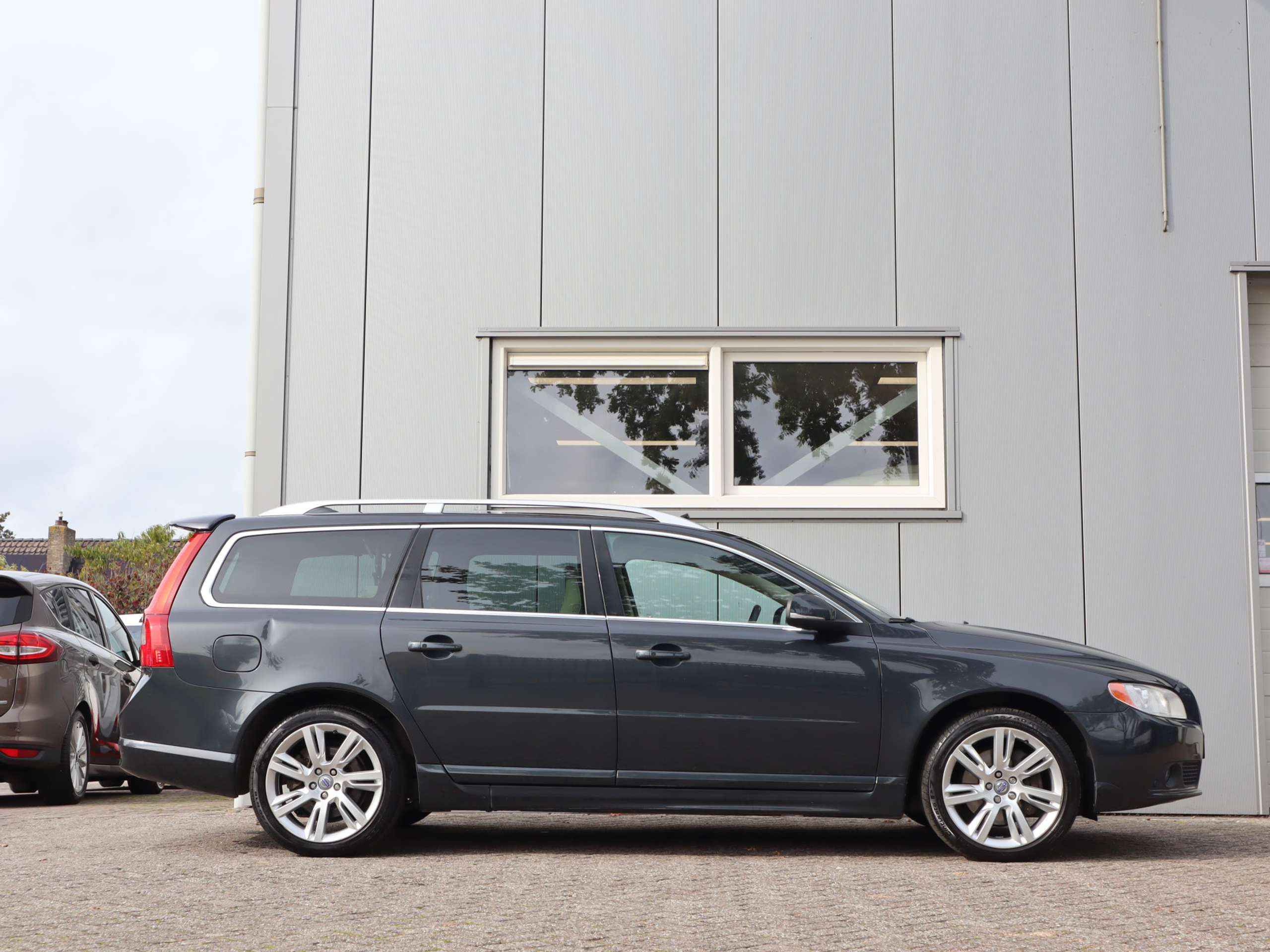 Volvo - V70