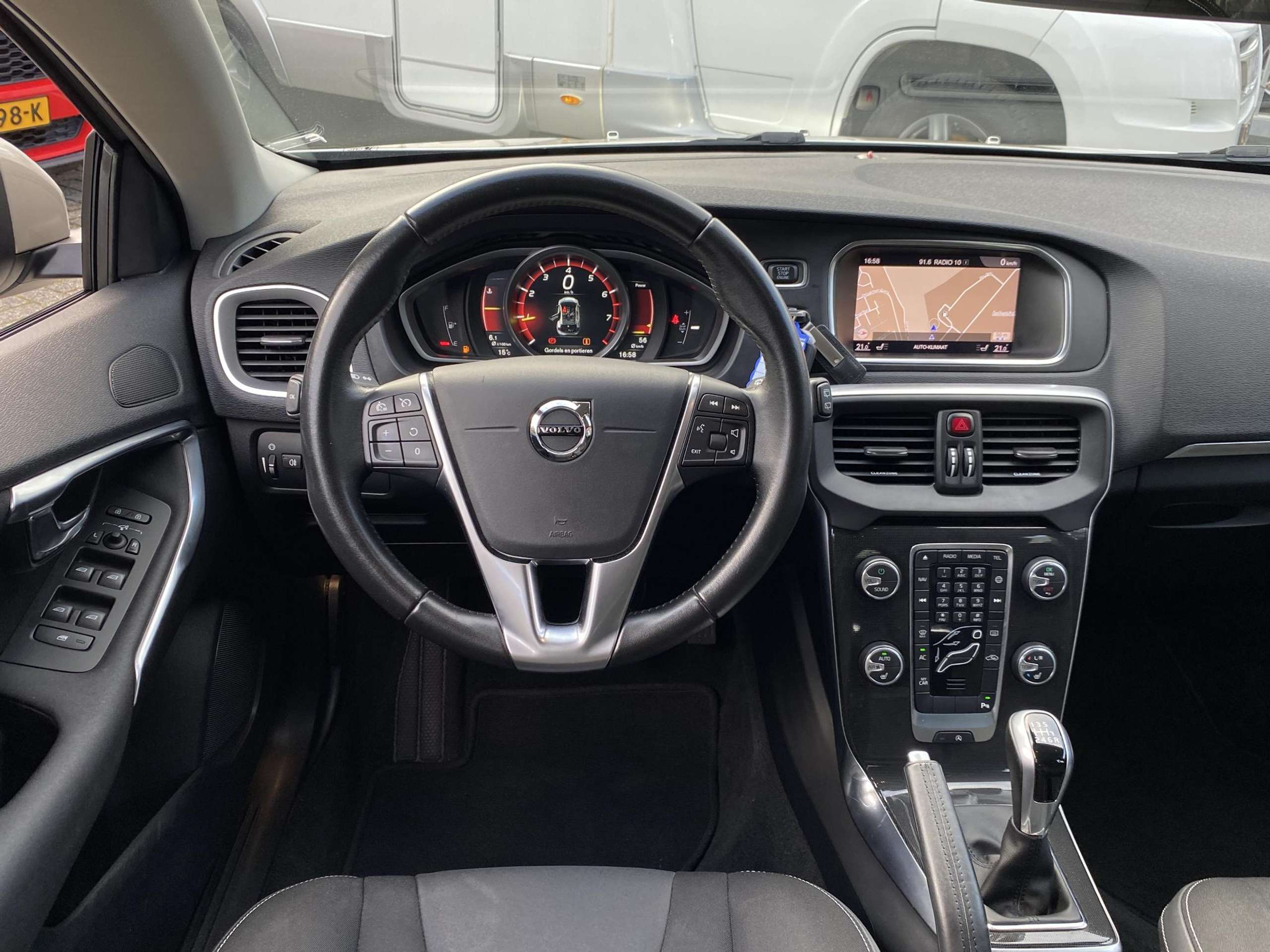 Volvo - V40