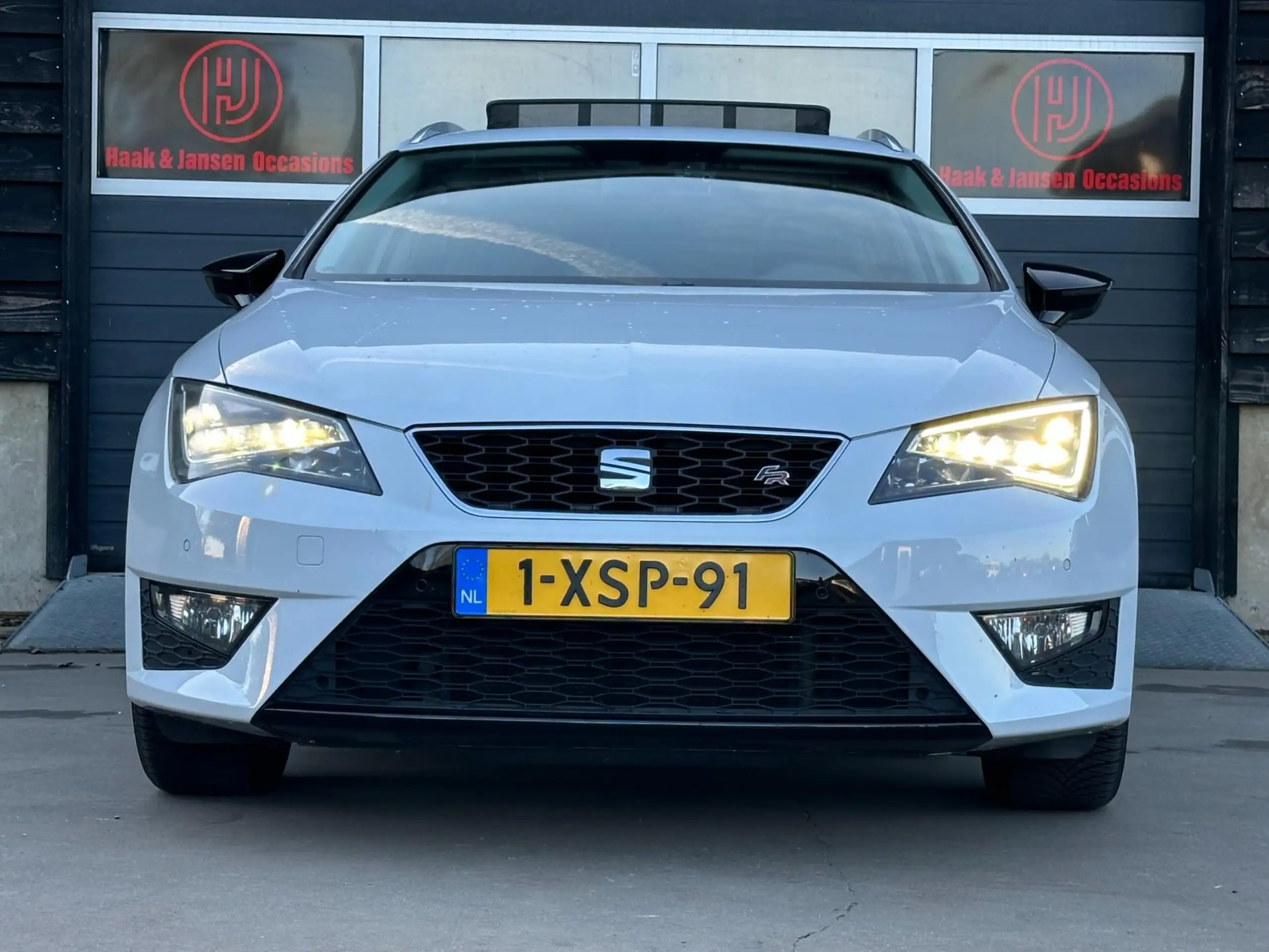 SEAT - Leon