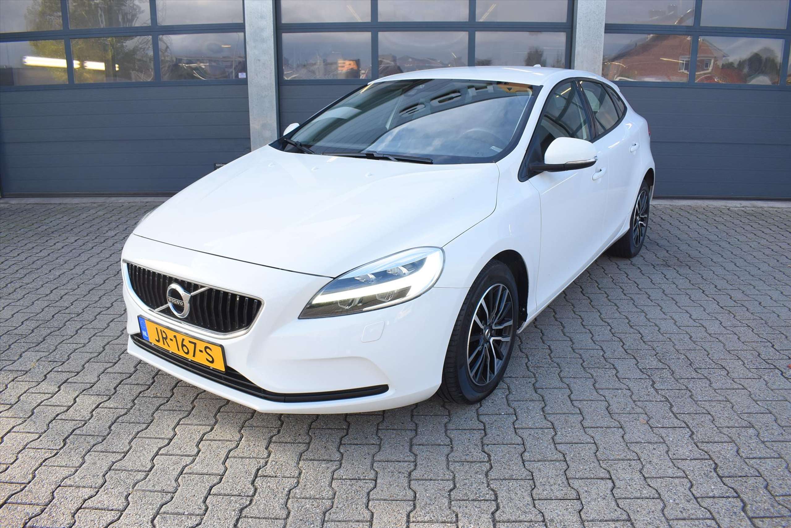 Volvo V40 2016