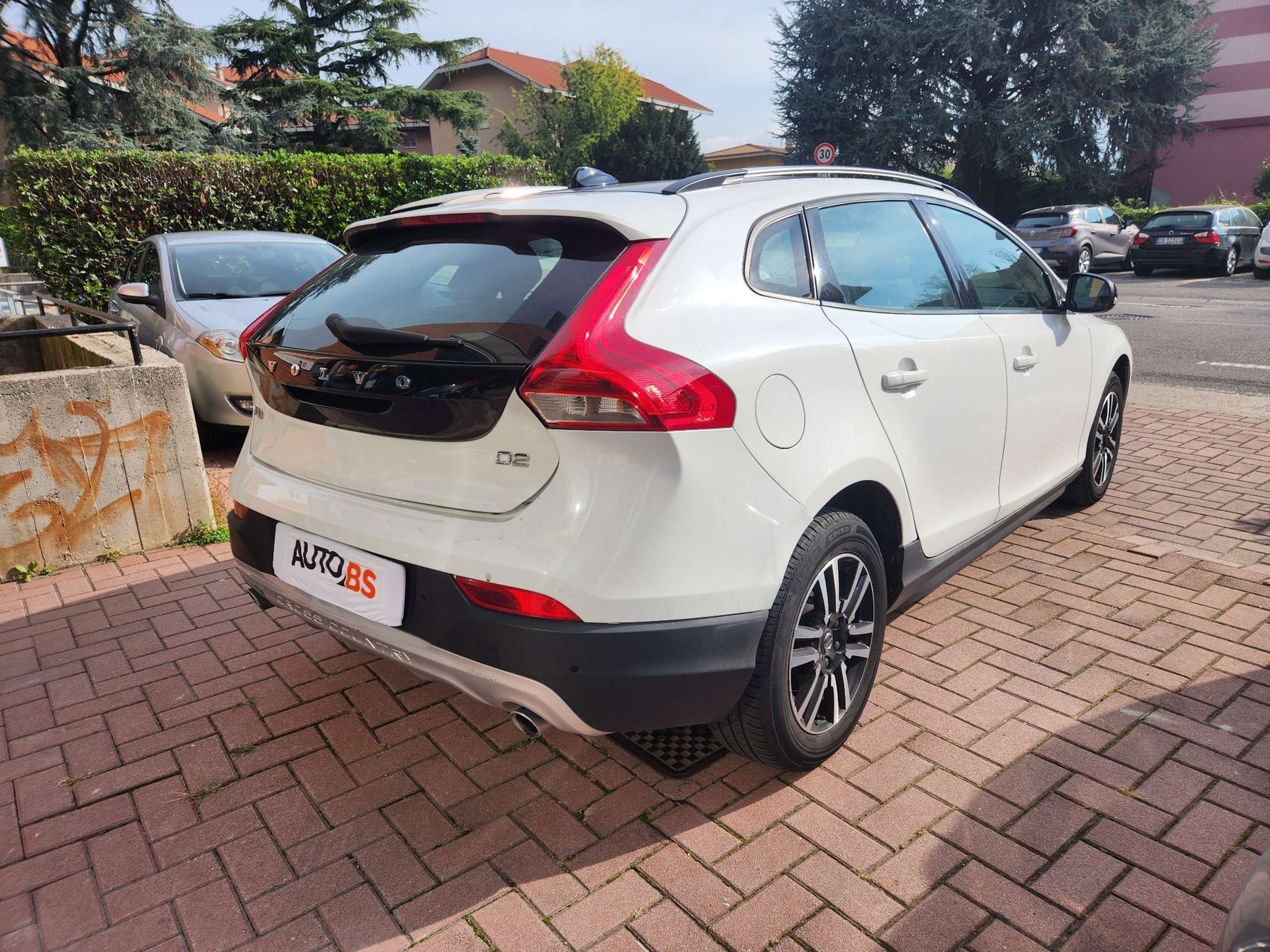 Volvo - V40 Cross Country