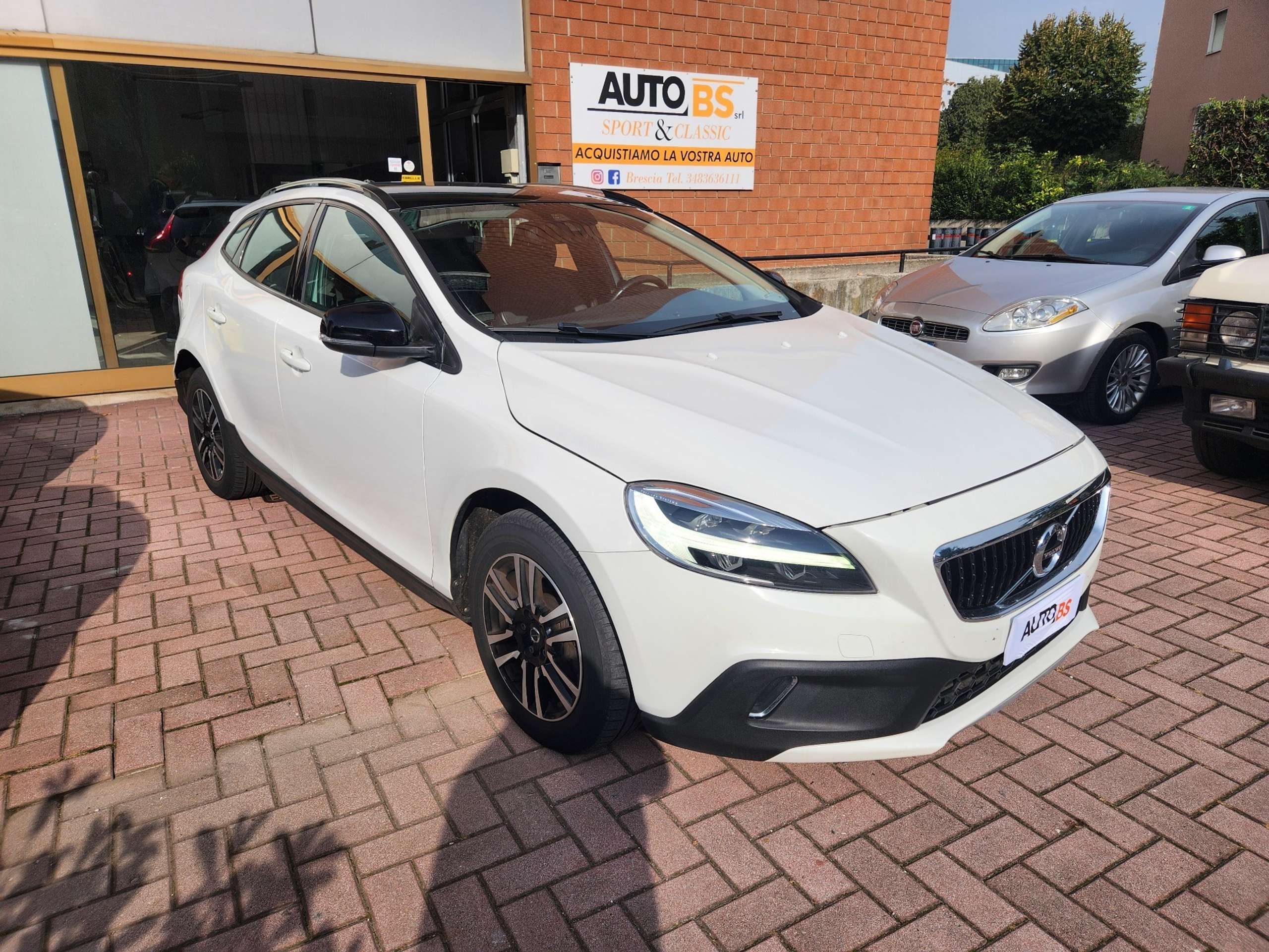 Volvo - V40 Cross Country