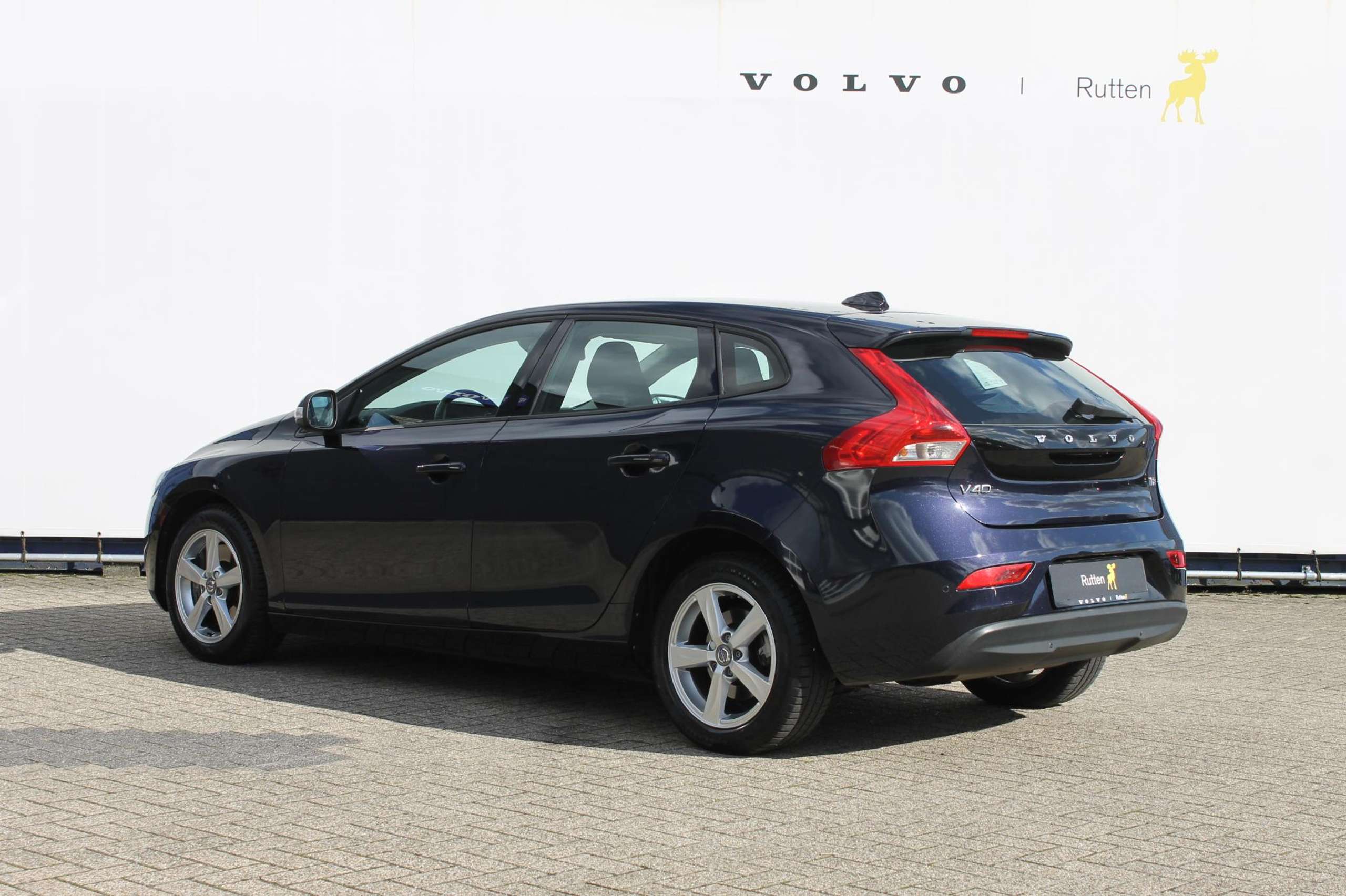 Volvo - V40