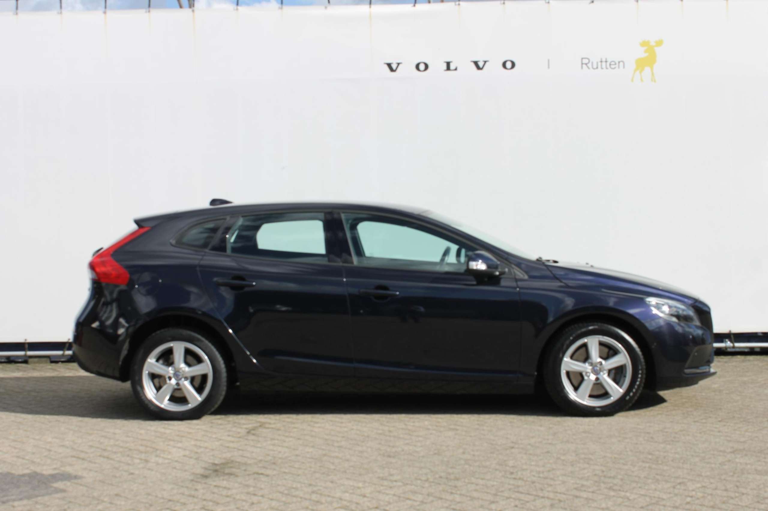 Volvo - V40