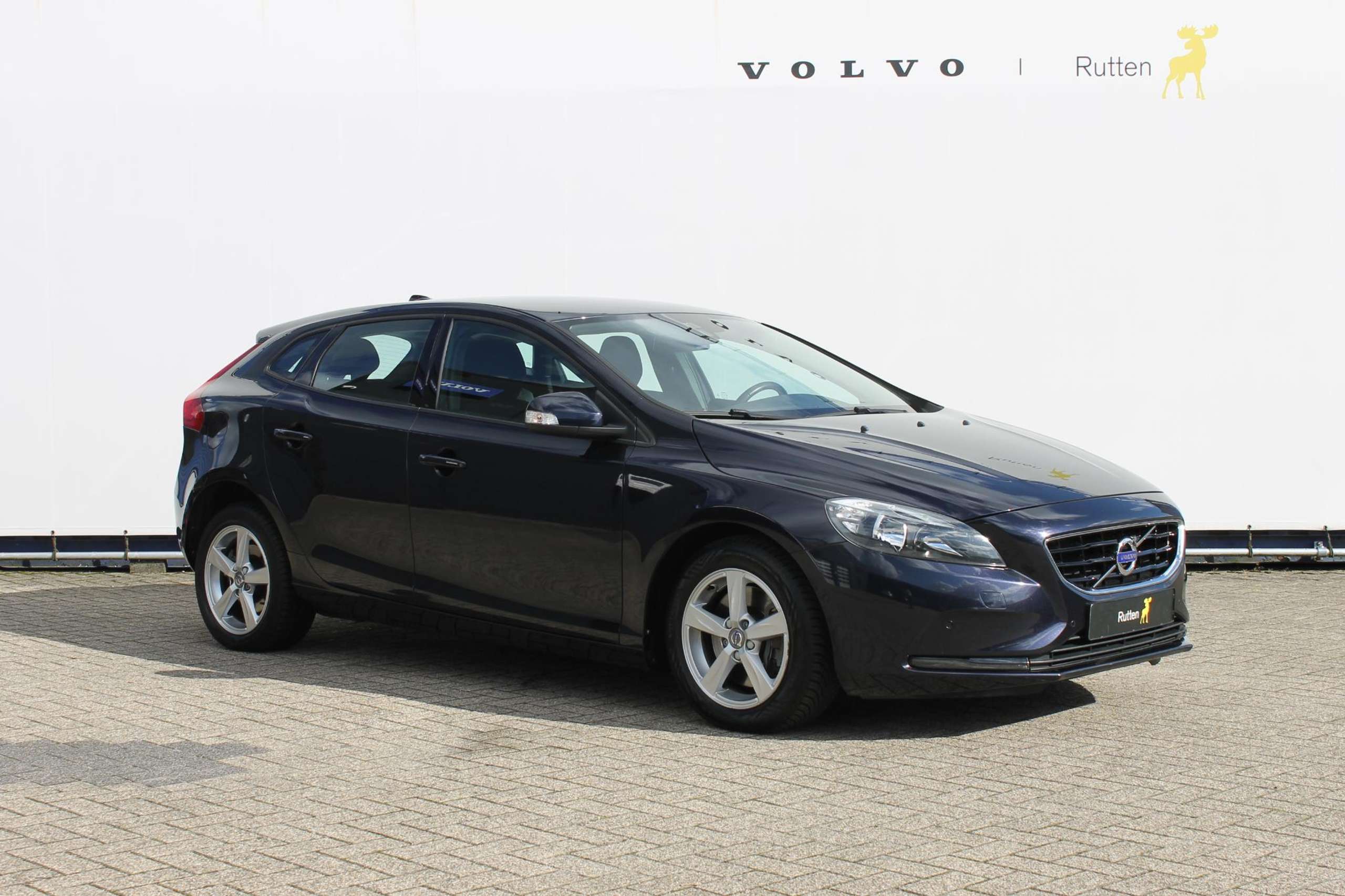 Volvo - V40