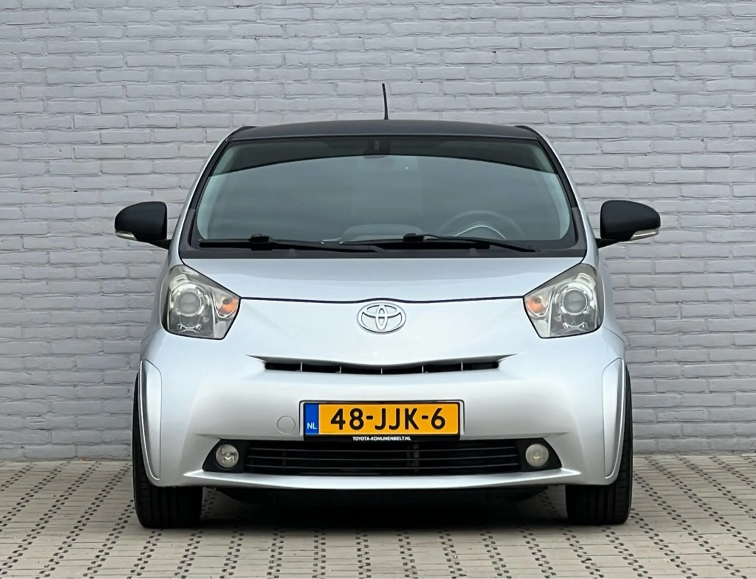 Toyota - iQ