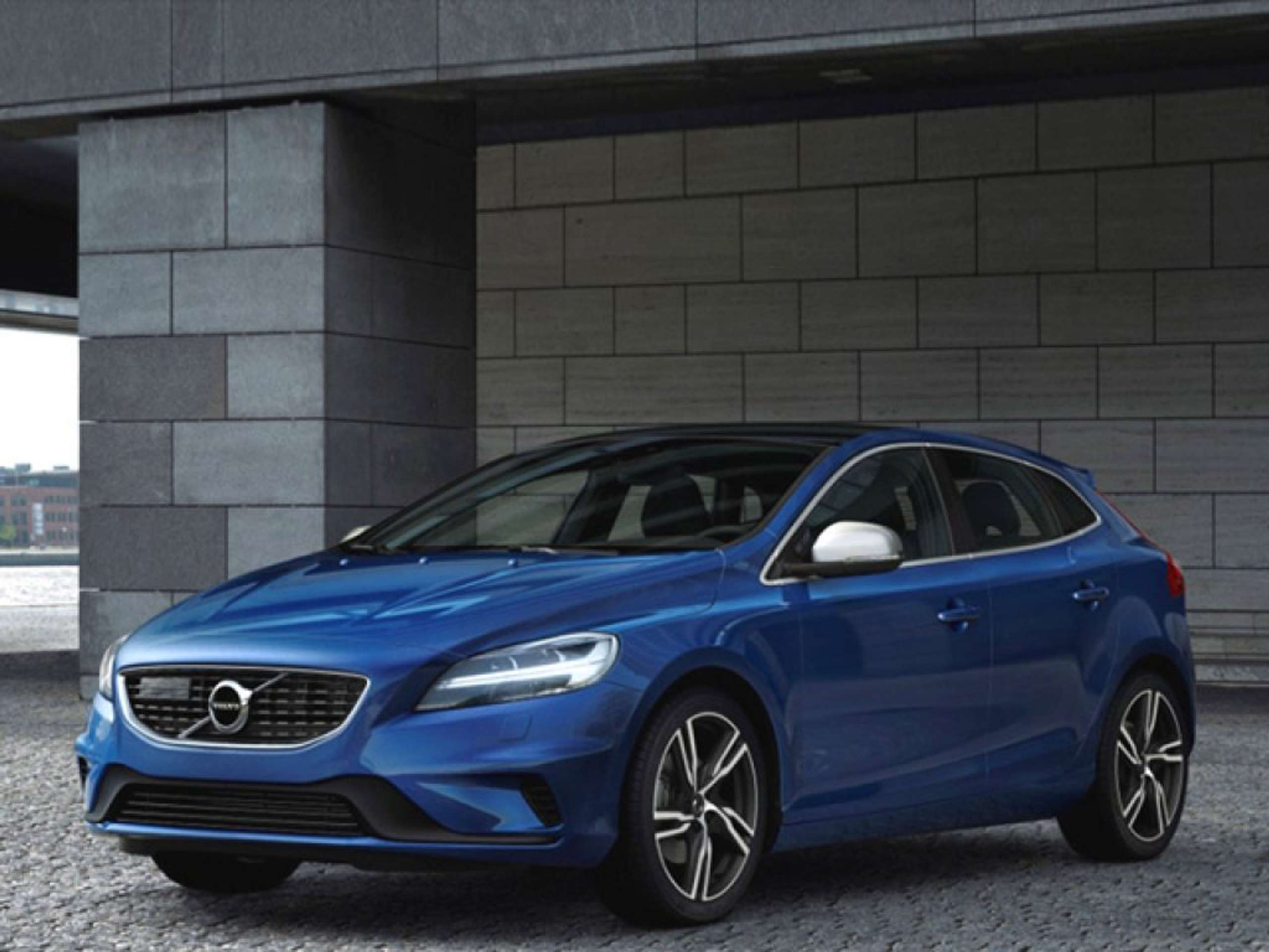 Volvo - V40