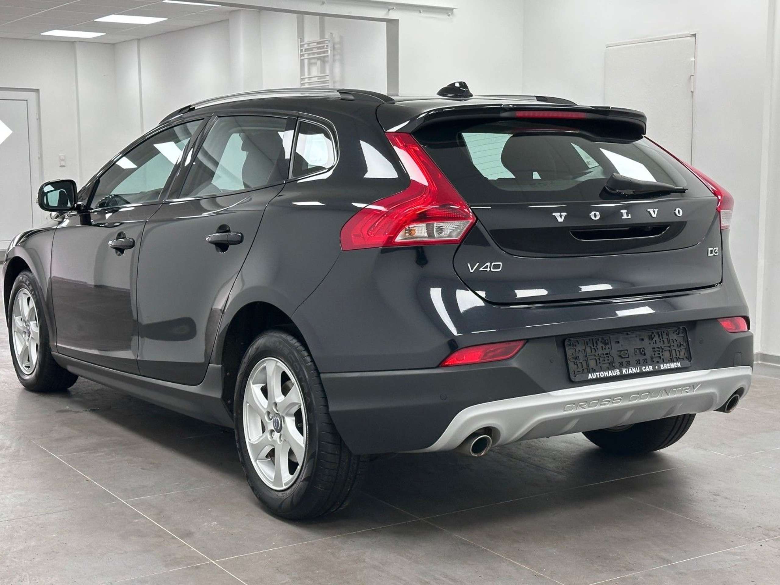 Volvo - V40 Cross Country