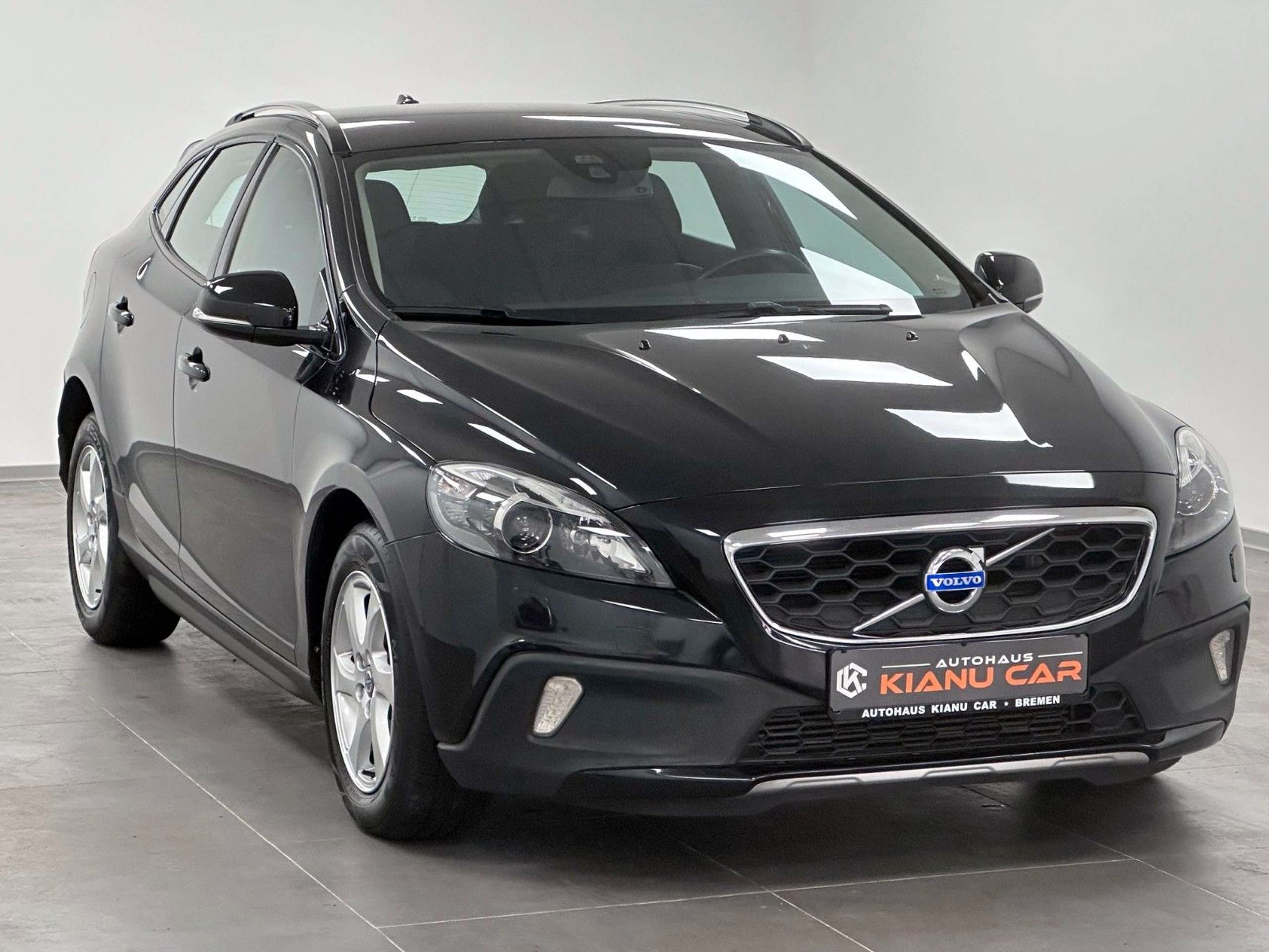 Volvo - V40 Cross Country