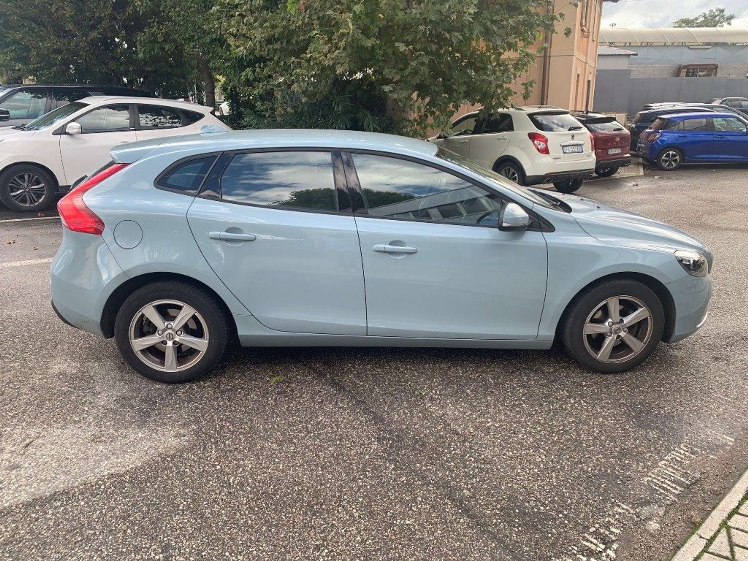 Volvo - V40