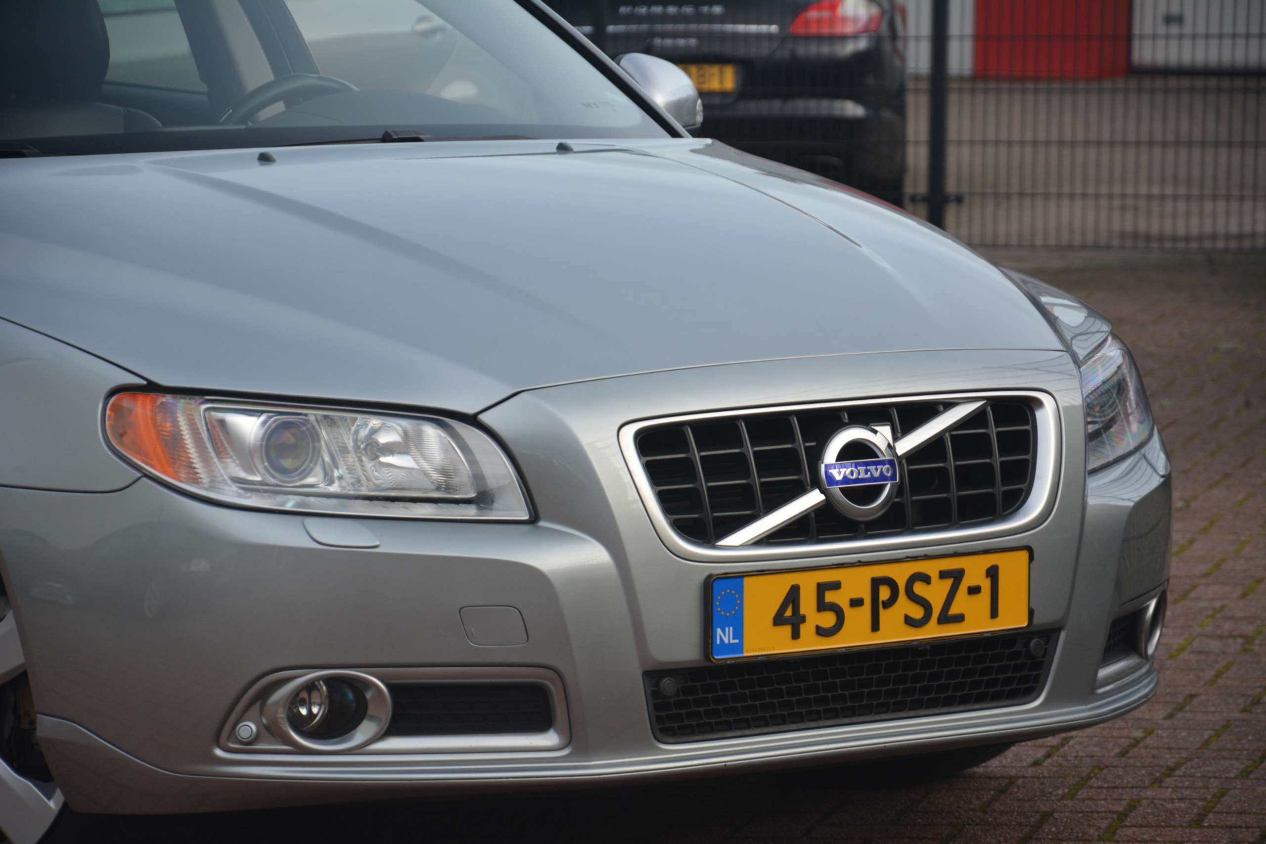 Volvo - V70