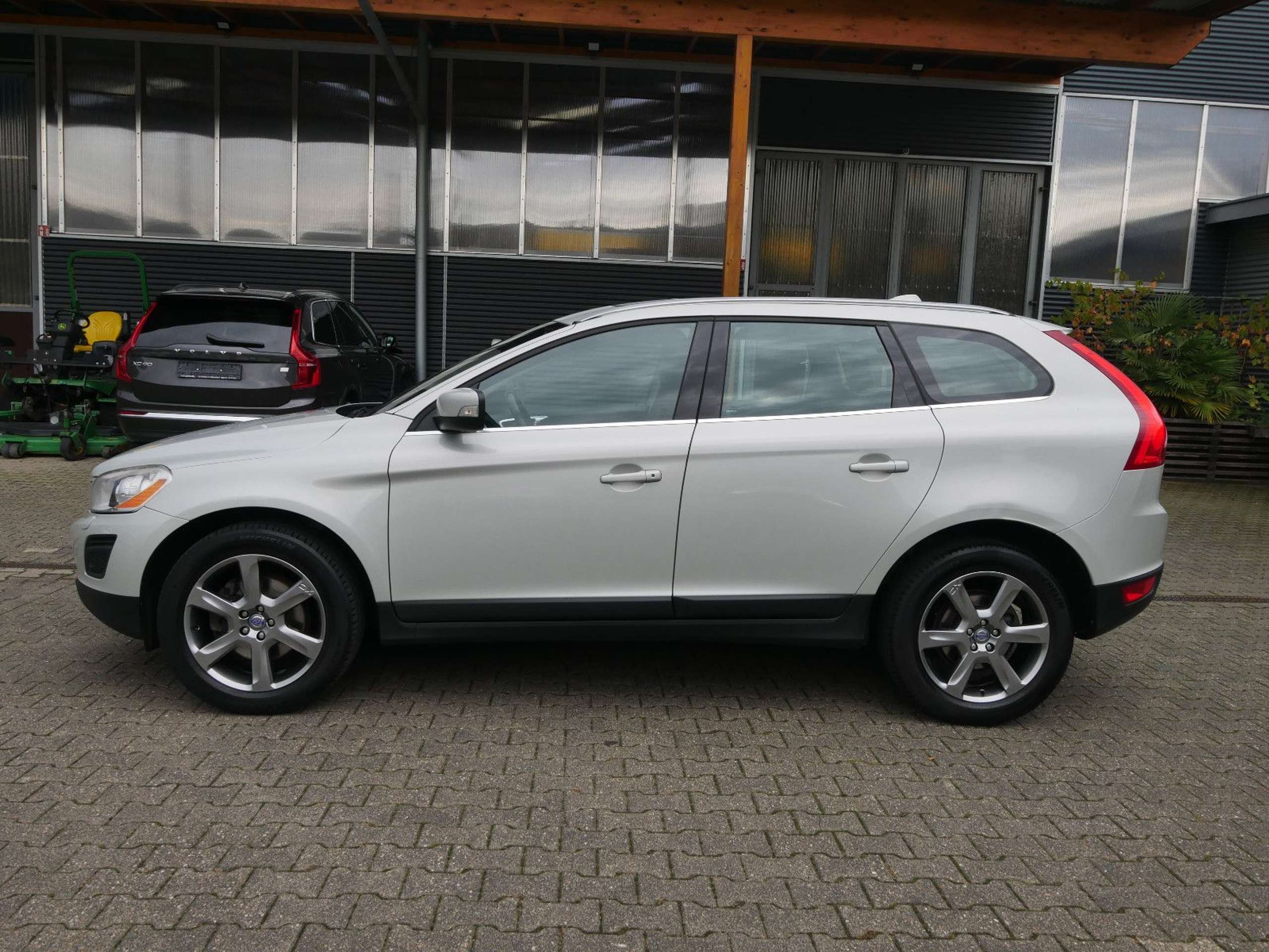 Volvo - XC60