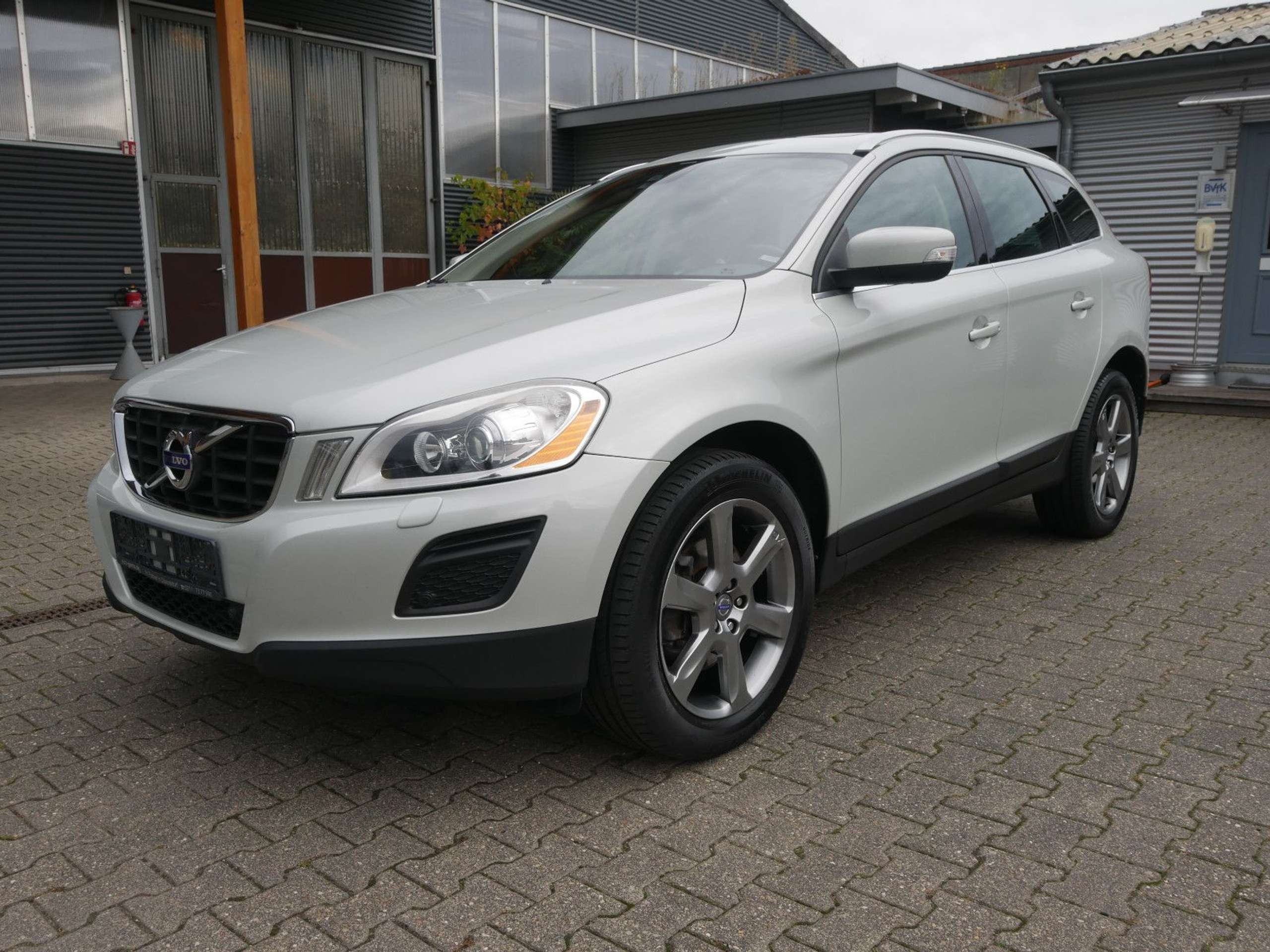 Volvo - XC60