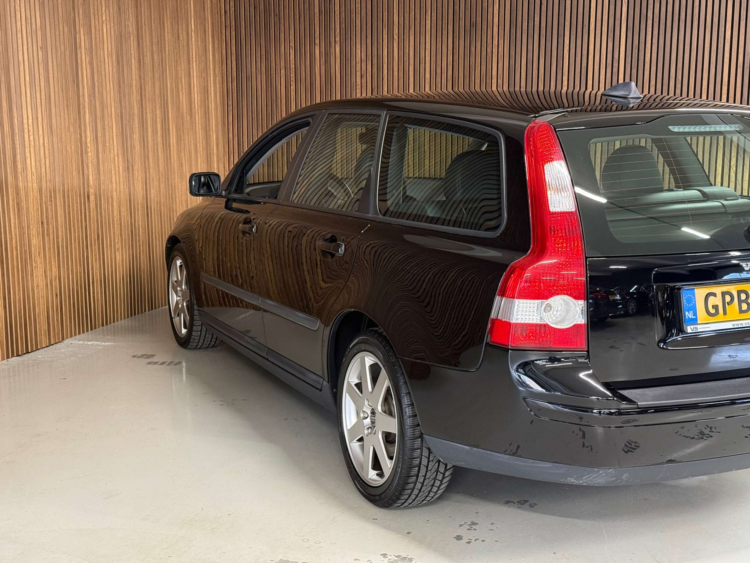 Volvo - V50