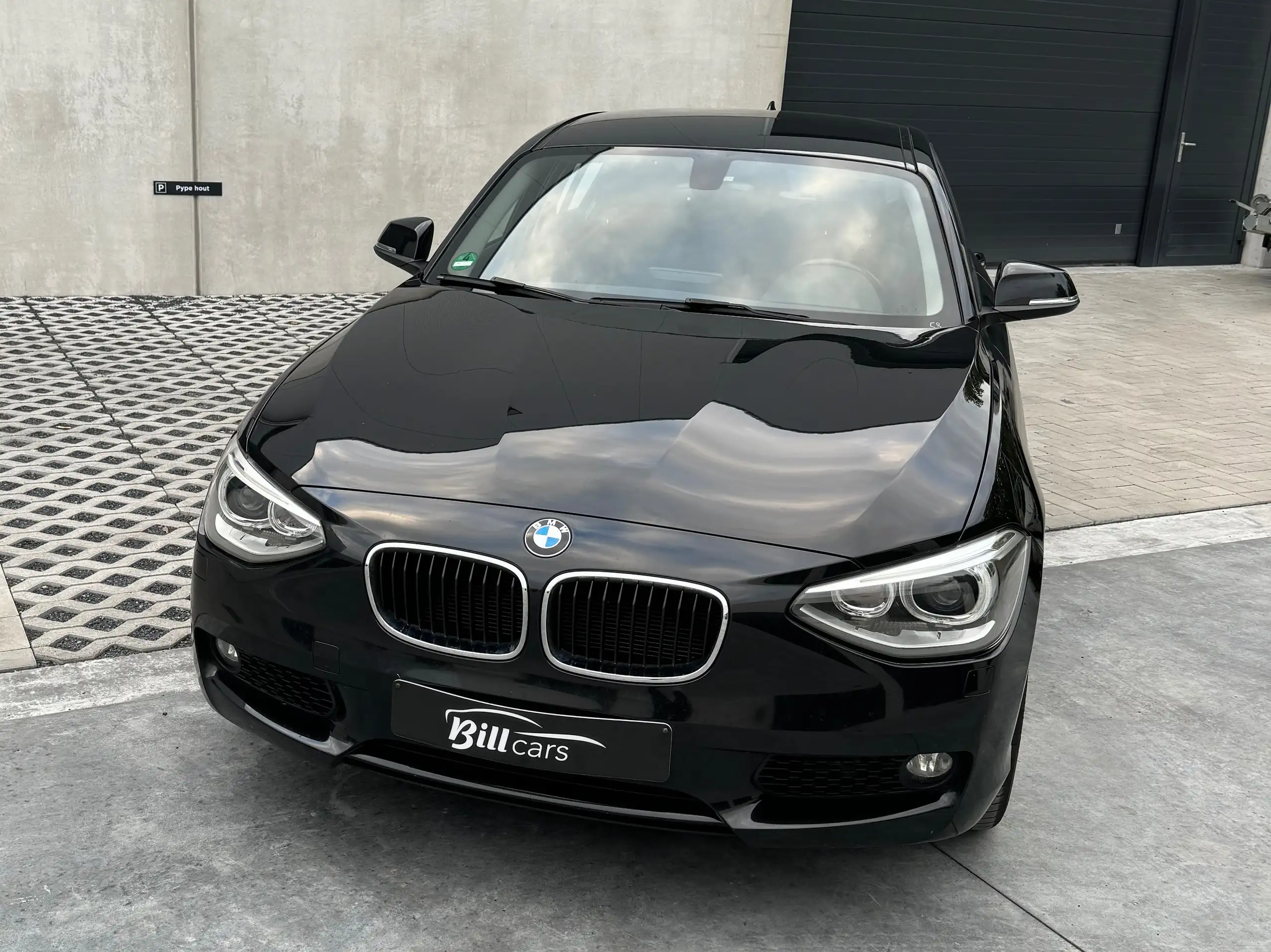 BMW - 118